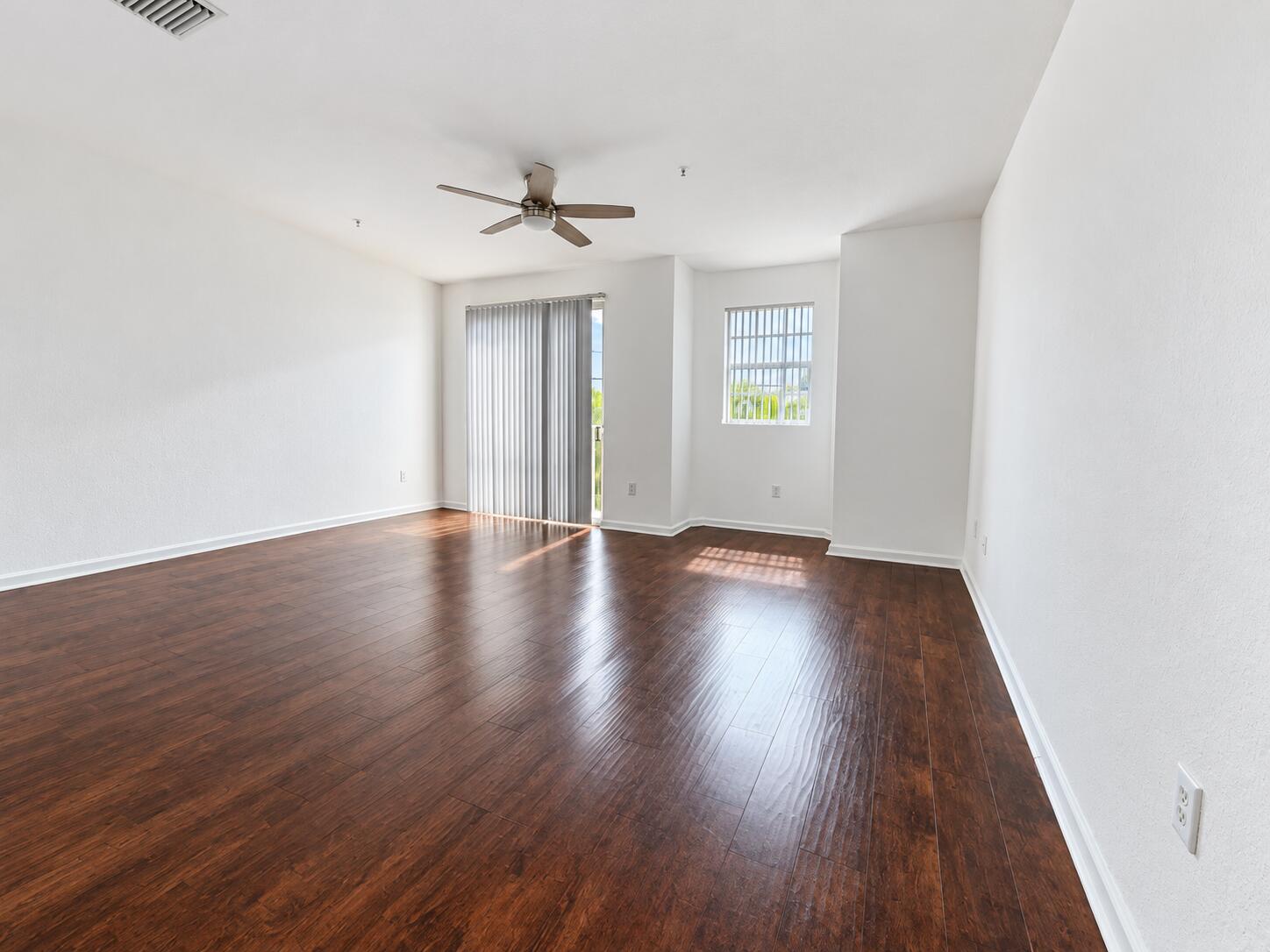 Naturally brightened neutral home interi