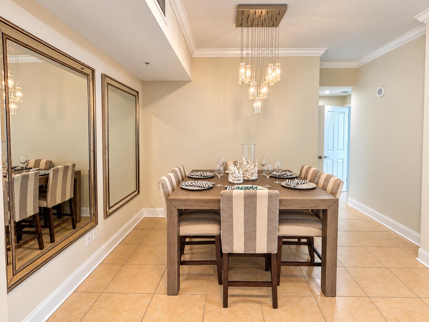 Contemporary Coastal Dining Room (1)