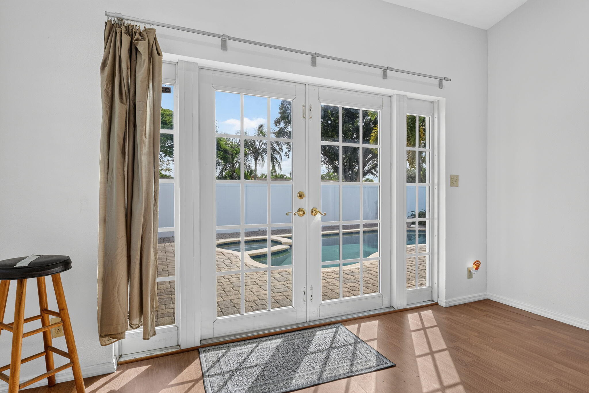 26-web-or-mls-DSC00677 26-web-or-mls-DSC00677