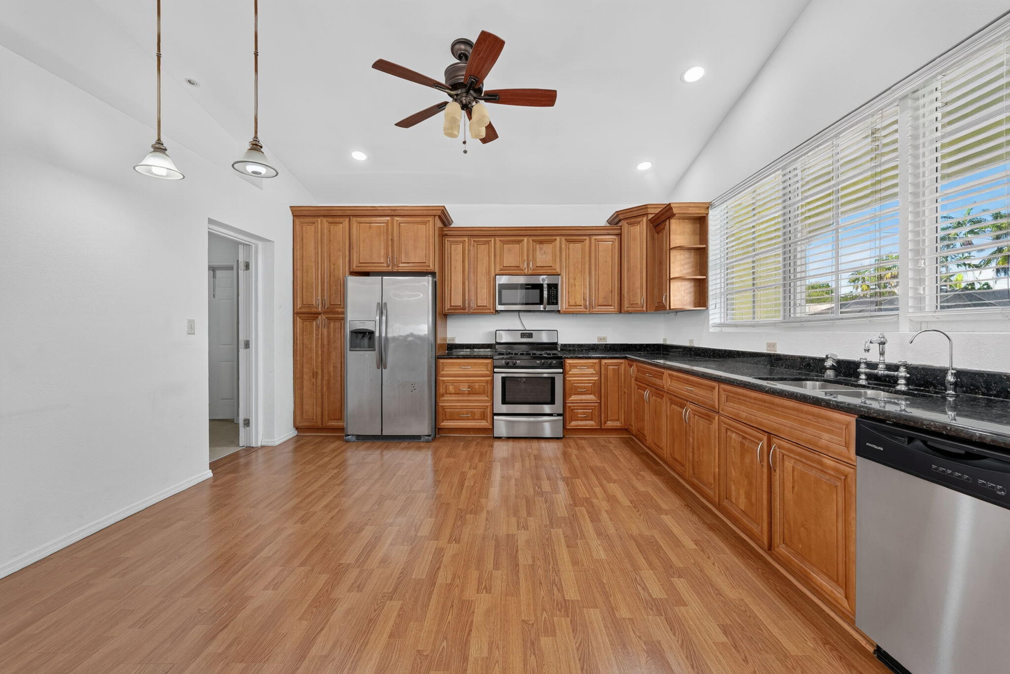 30-web-or-mls-DSC00732 30-web-or-mls-DSC00732