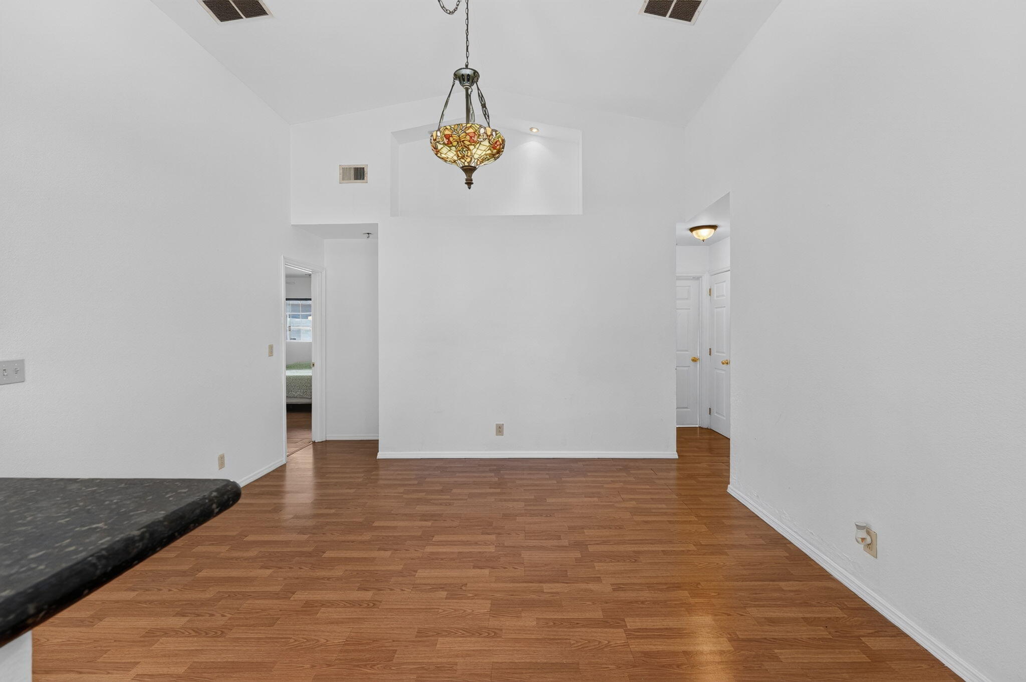 8-web-or-mls-DSC00542 8-web-or-mls-DSC00542