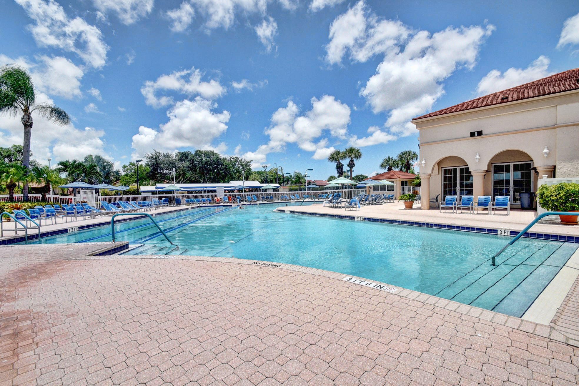 Main Swimming Pool (2)