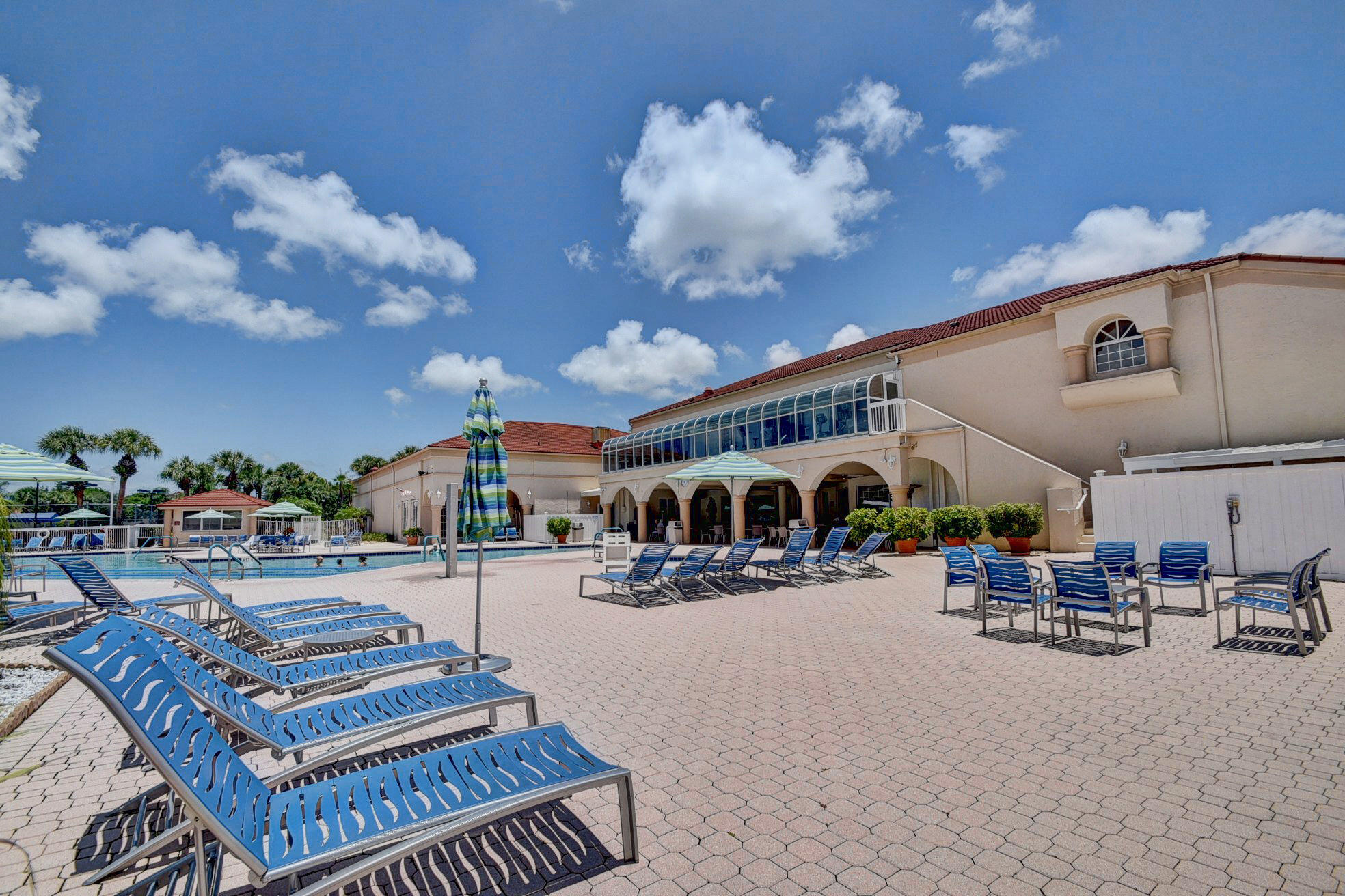 Pool Deck (3)