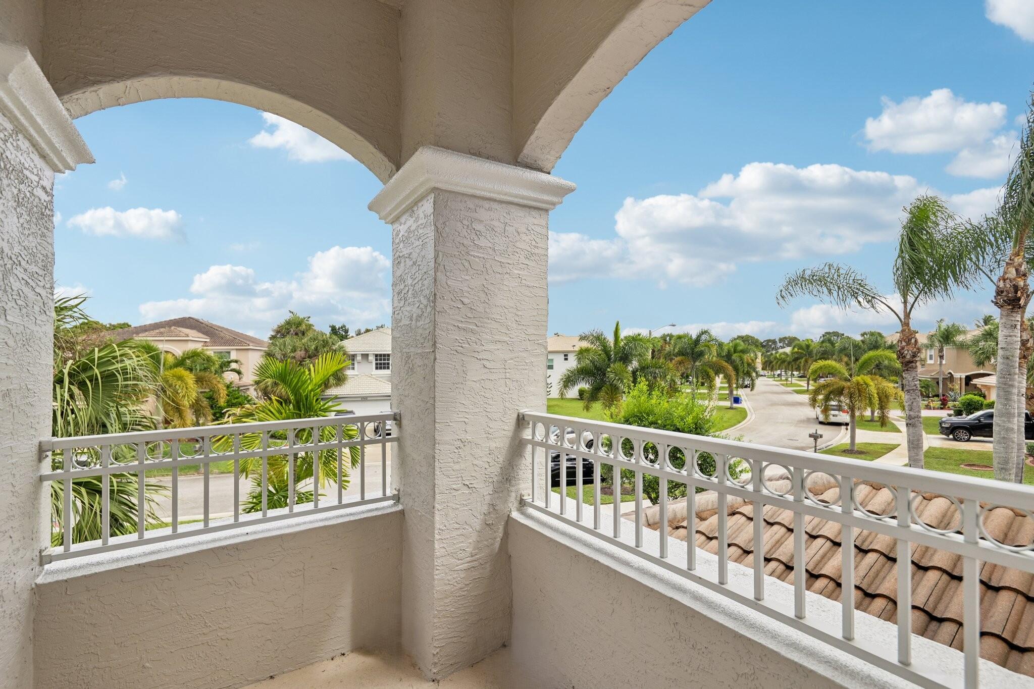41-web-or-mls-Misty Oaks Cir-S2610-041