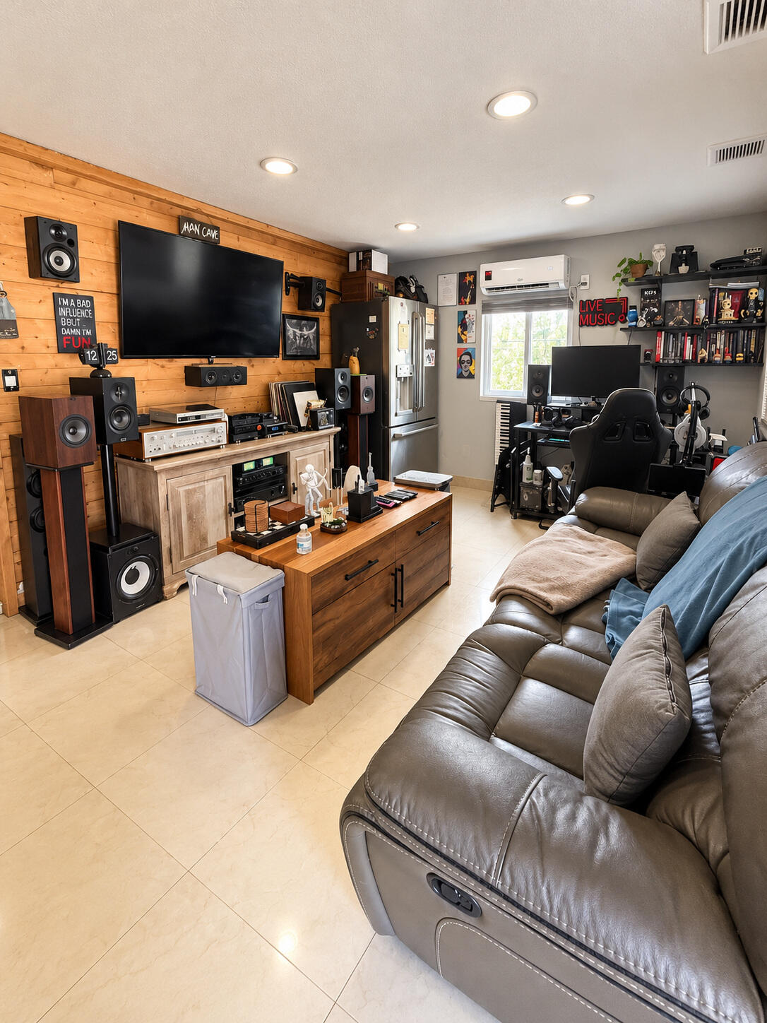 Living Room 4