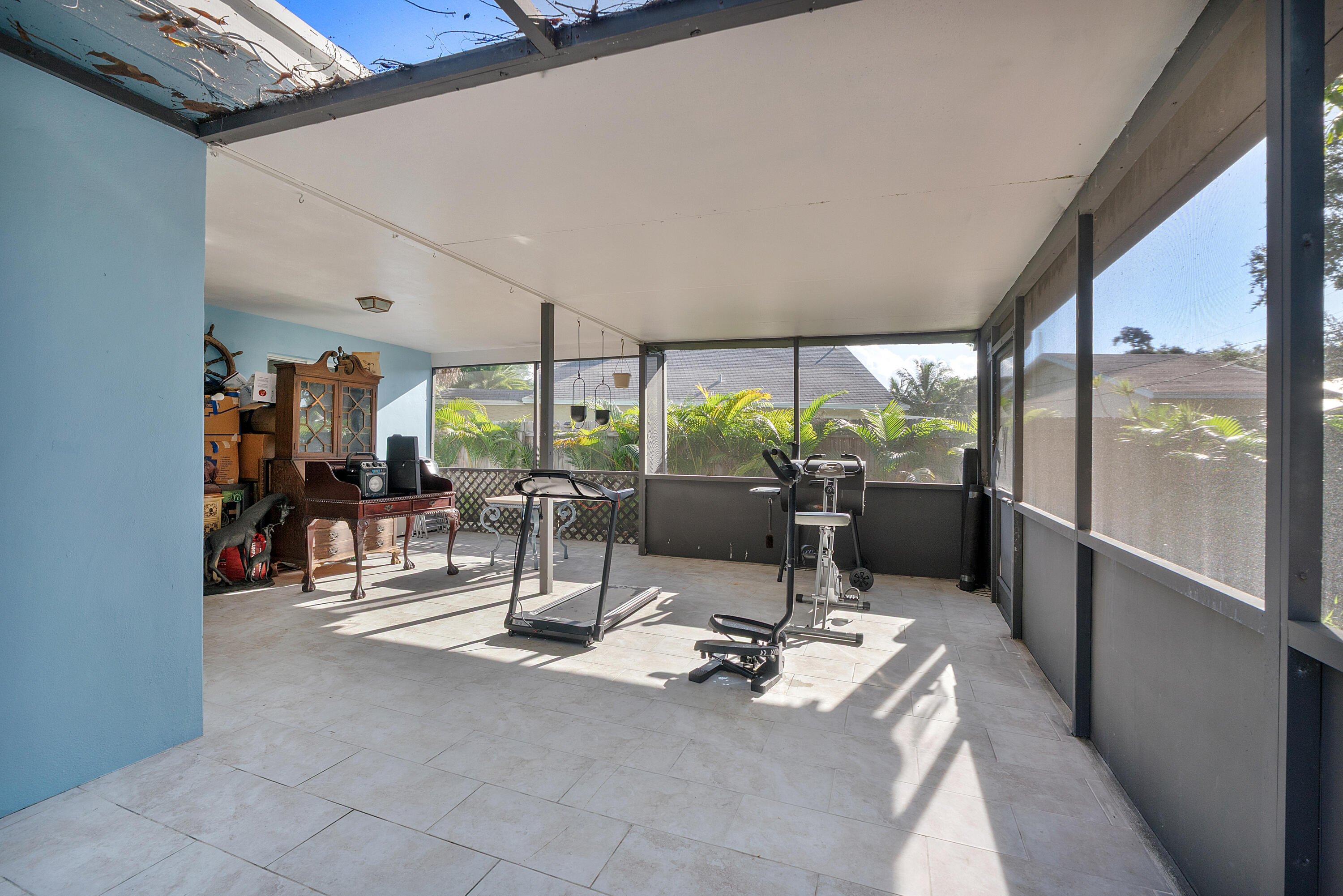 Patio - Gym