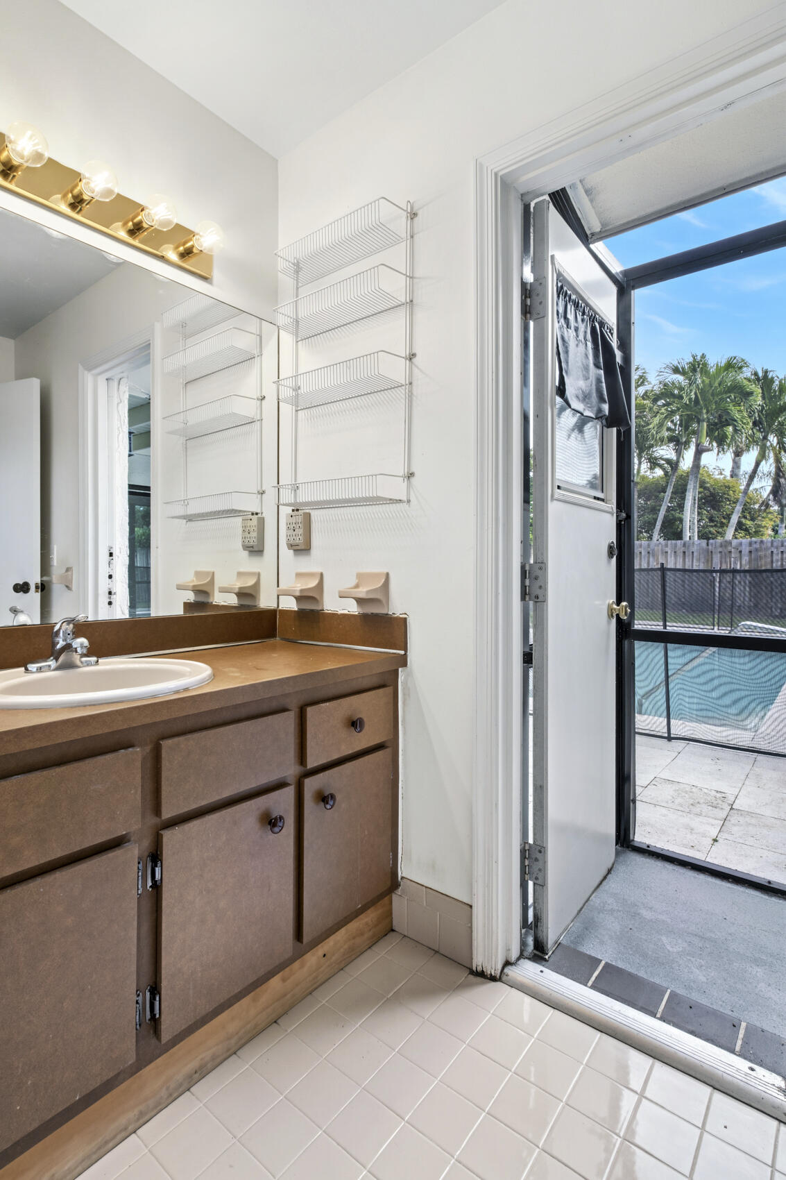 Primary Bathroom w/ Cabana Access