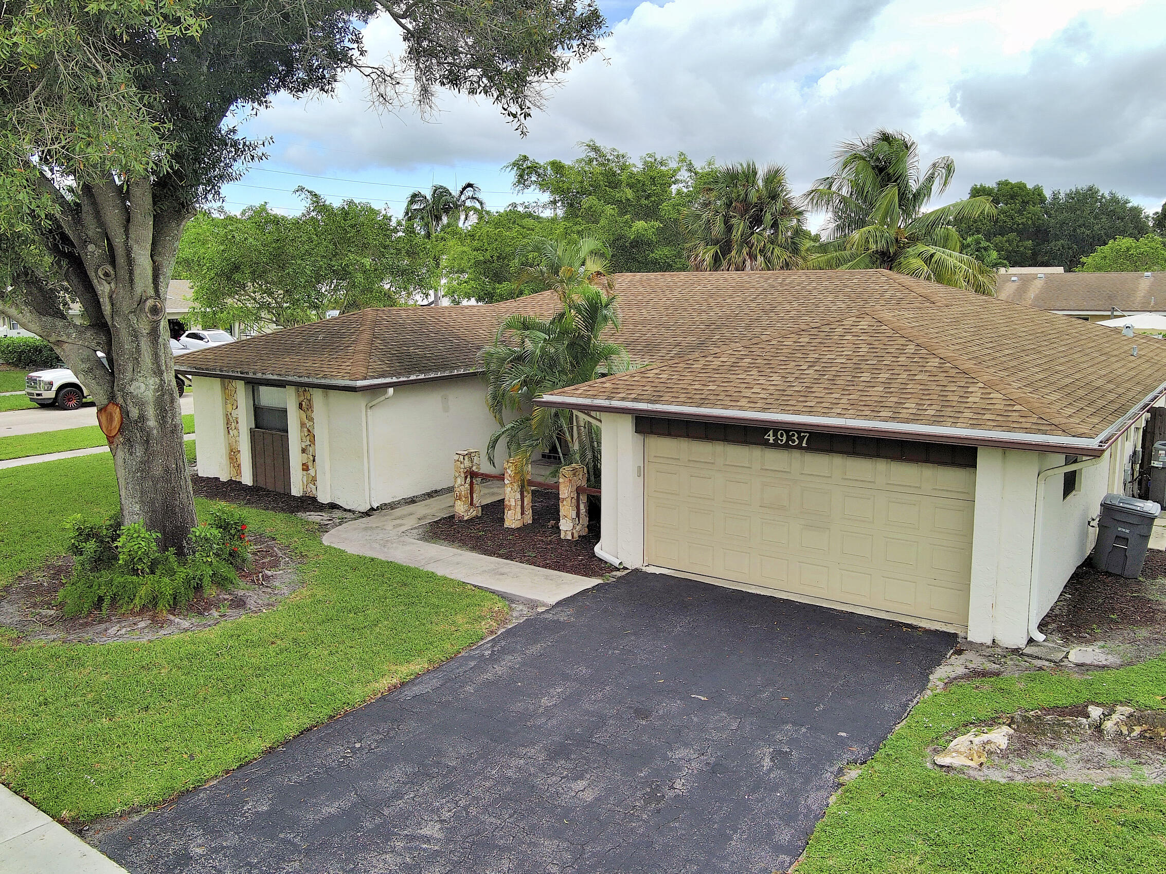 Exterio Front - 2 Car Garage