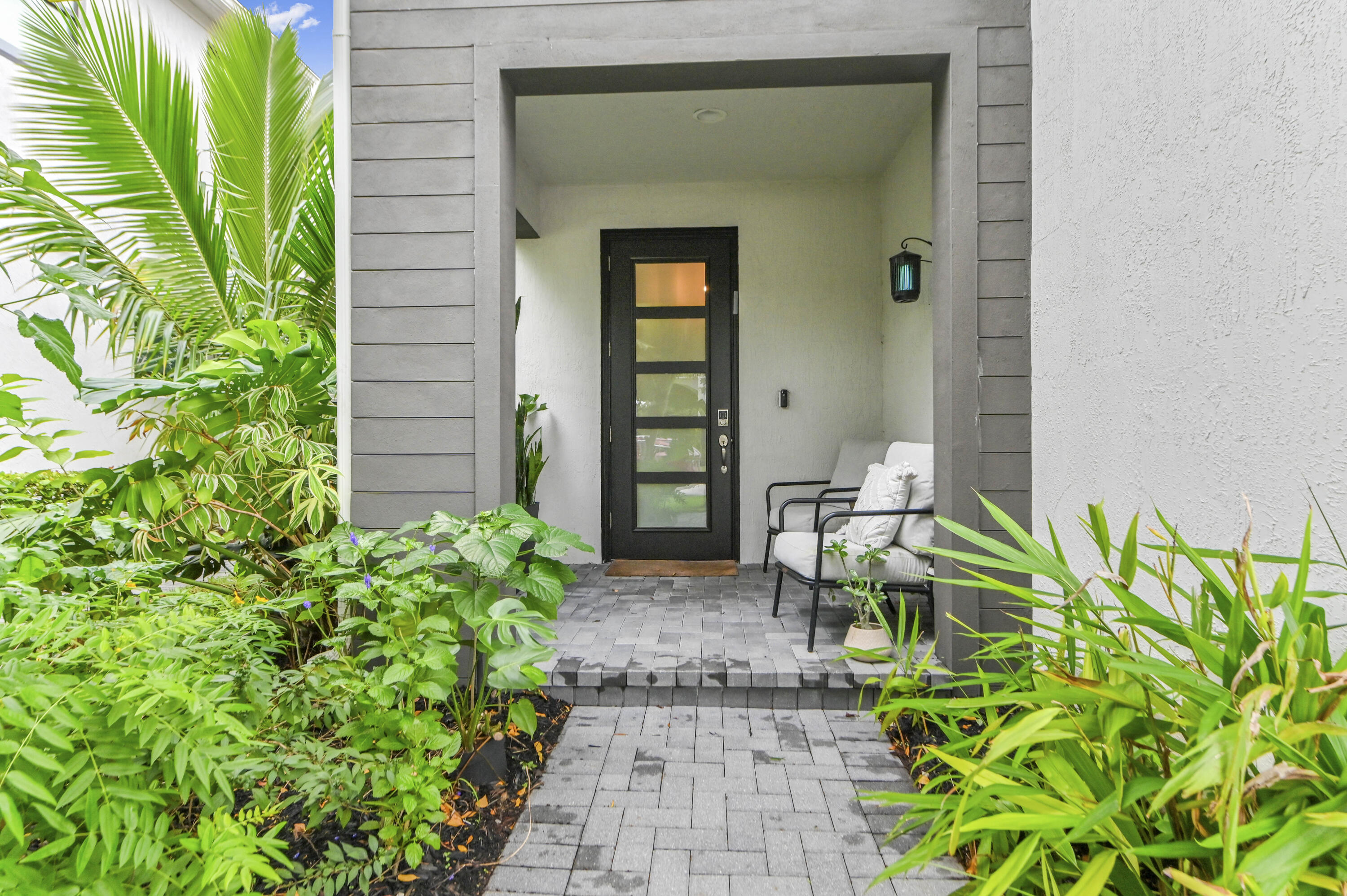 Overhang entry