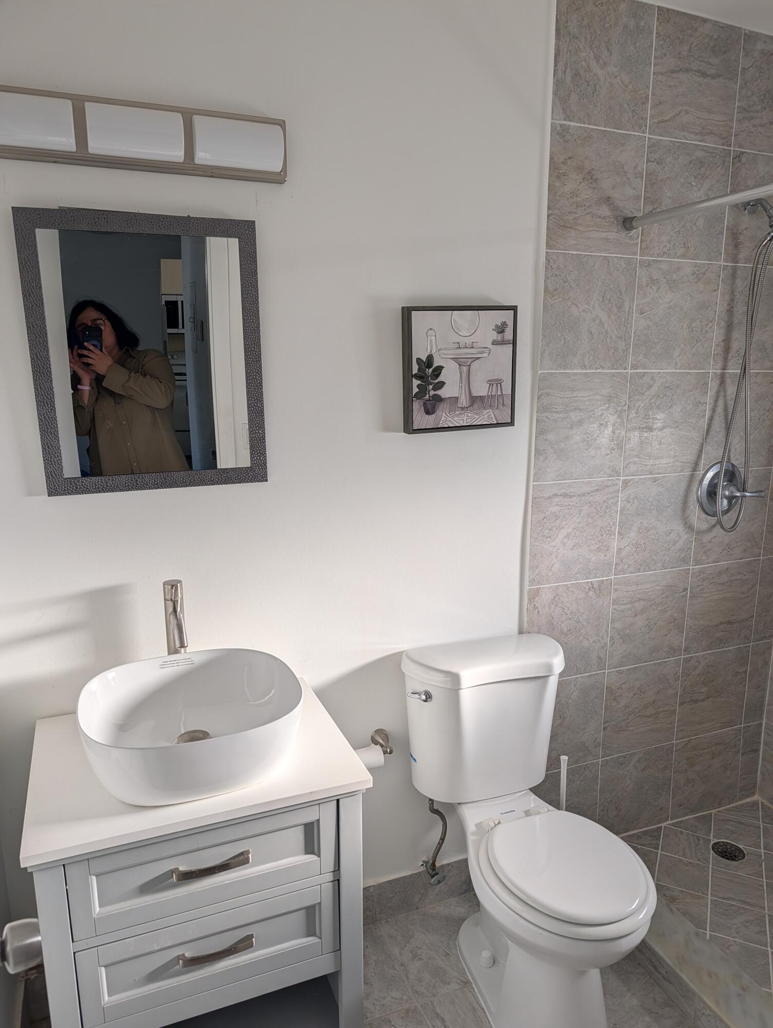 BATHROOM3