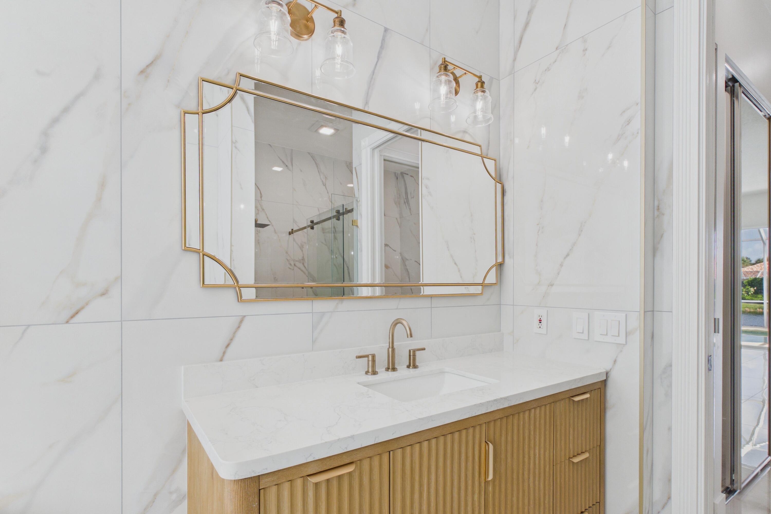 Master Vanity