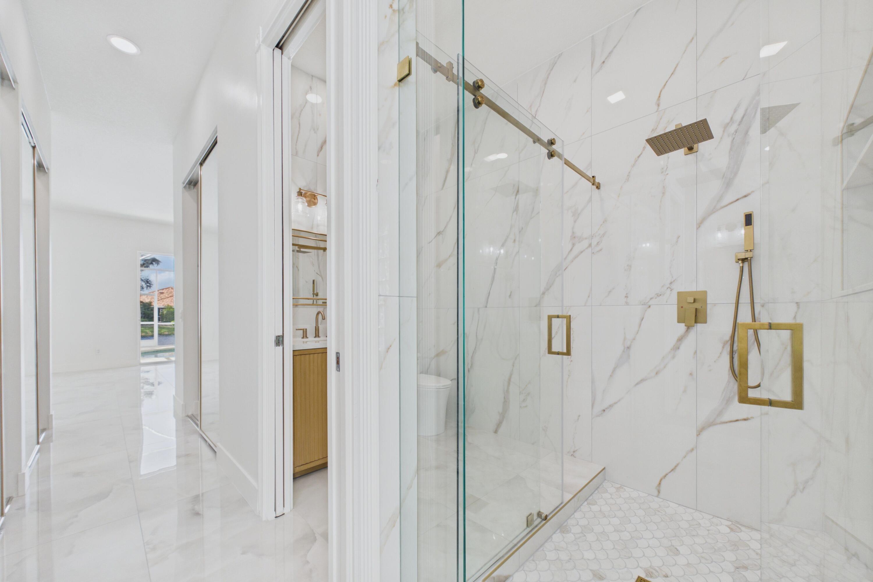 Double entrace Shower
