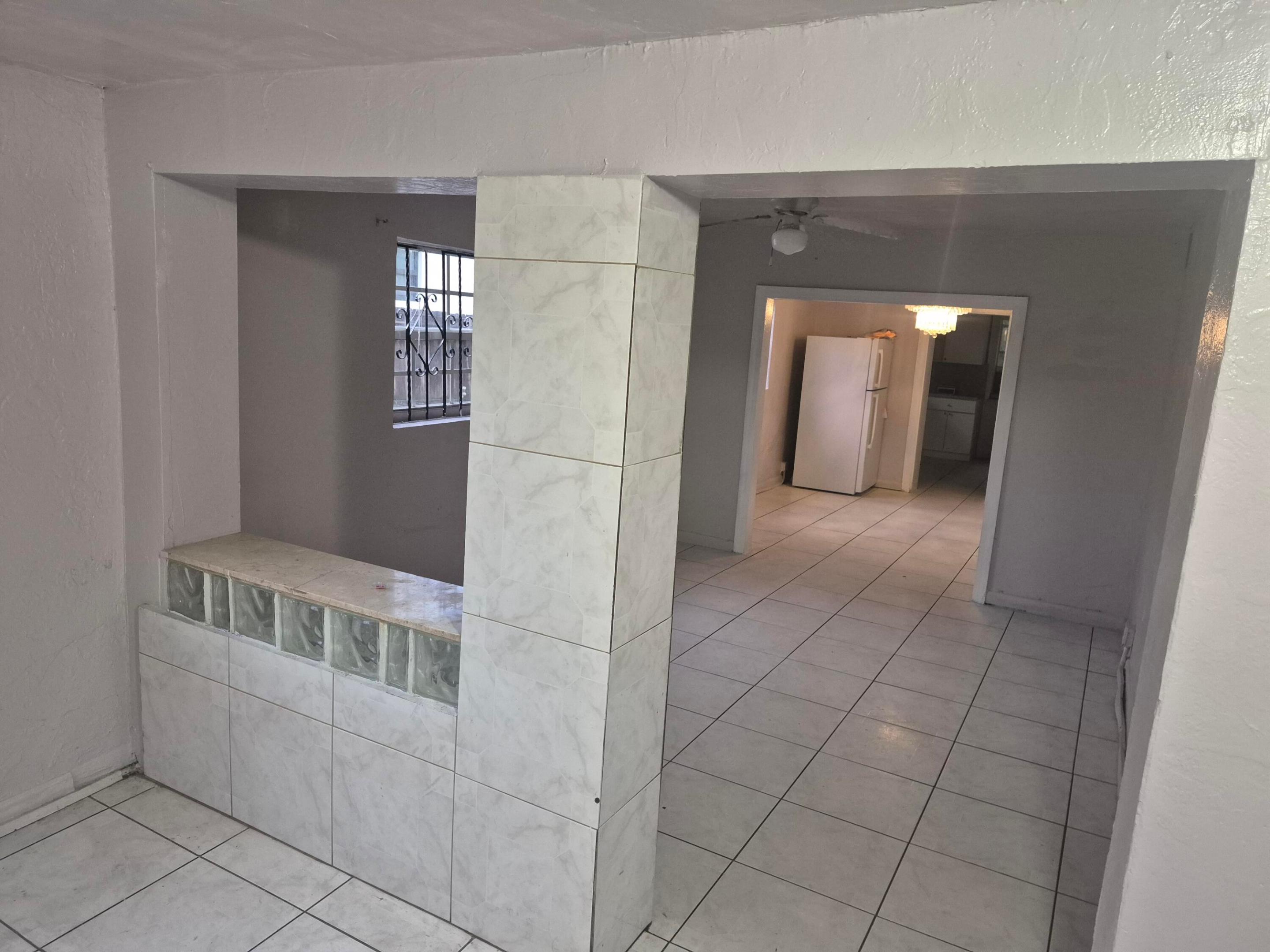 4415 nw 24 ave porch