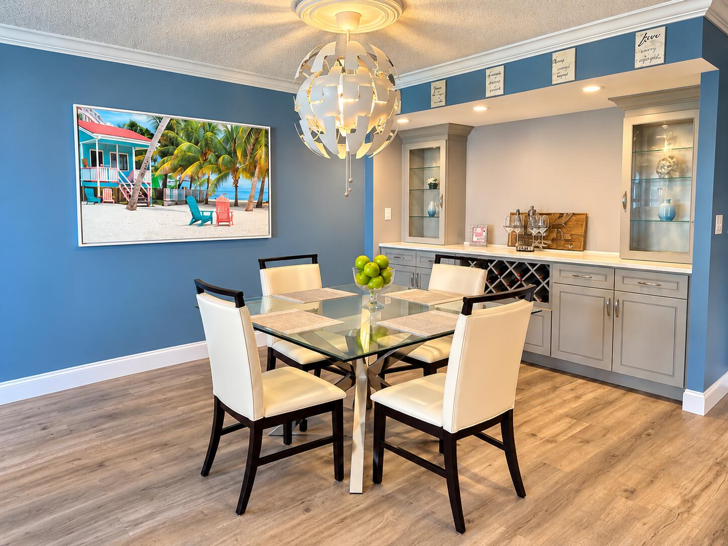 PH Dinining Area