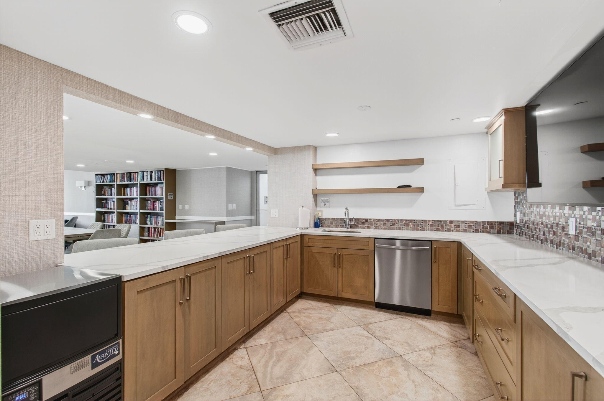 COMMUNITY KITCHEN
