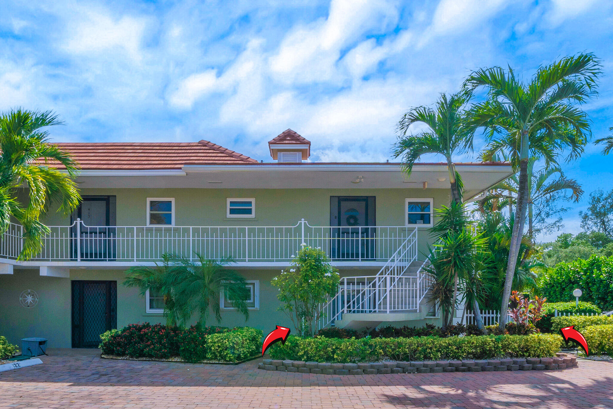 1 Exterior Front (1)