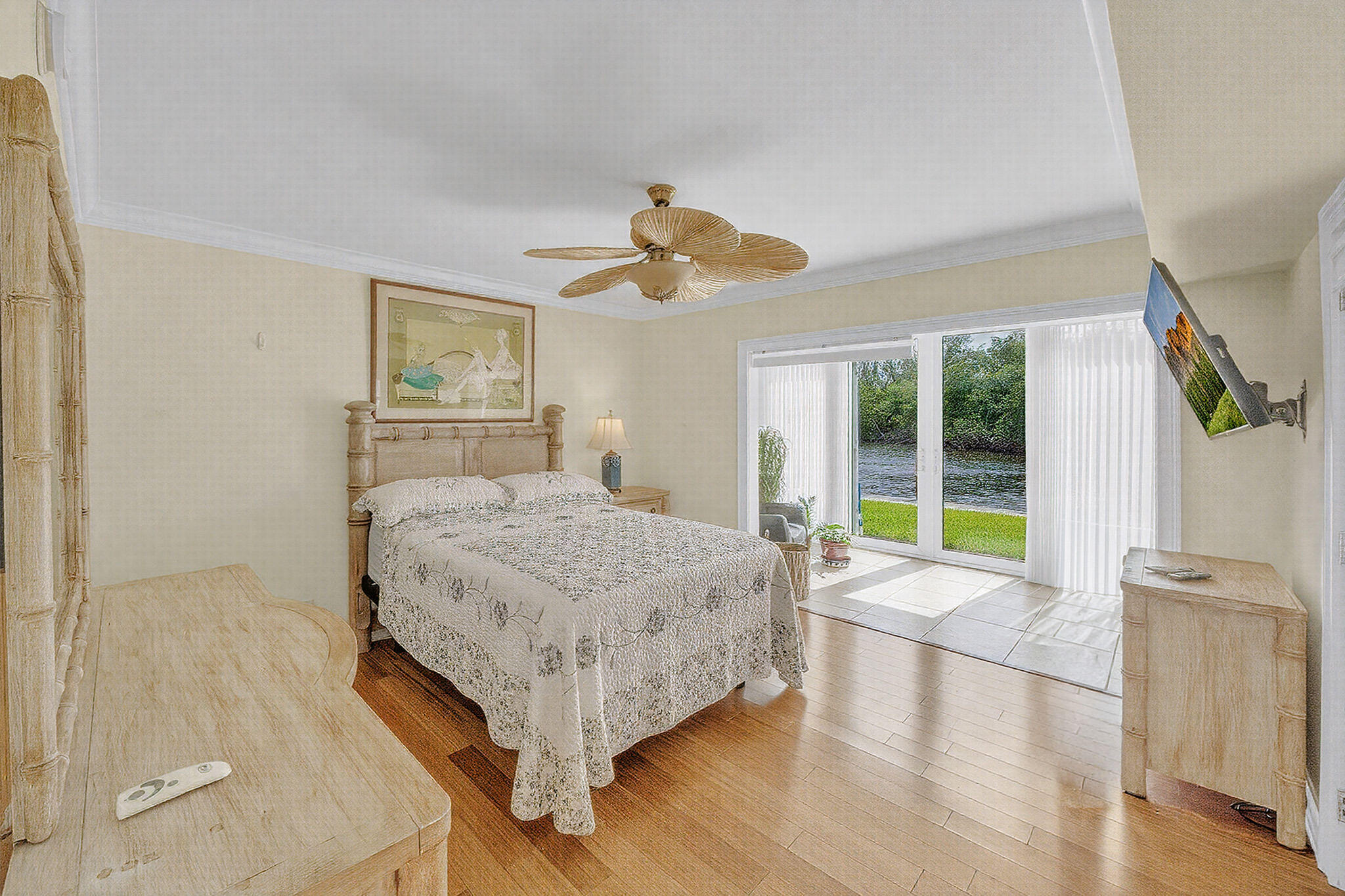 11 Bedroom (2)