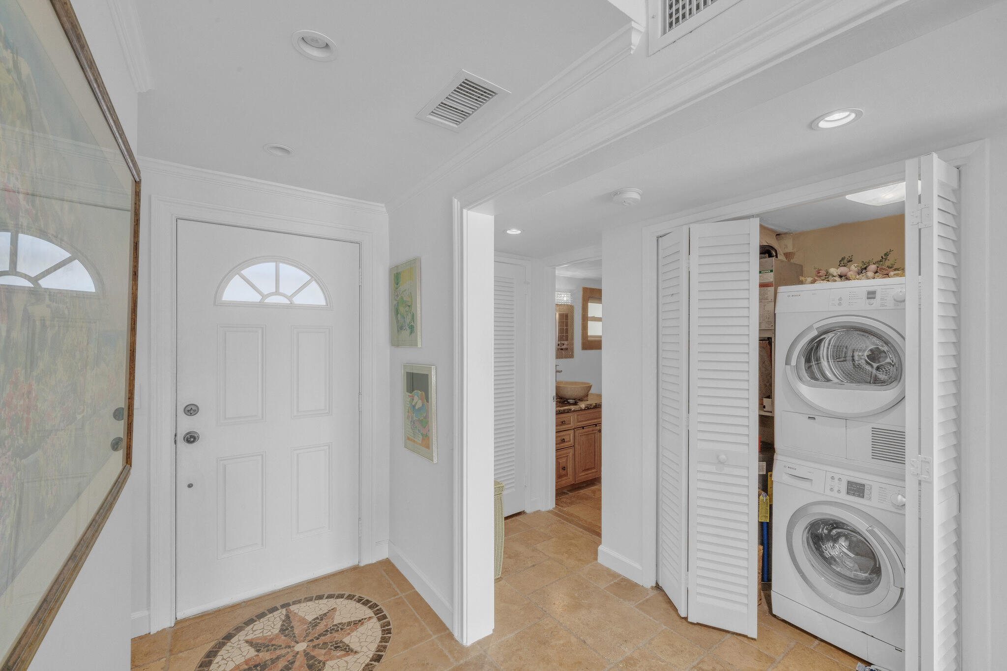 16 Laundry Closet