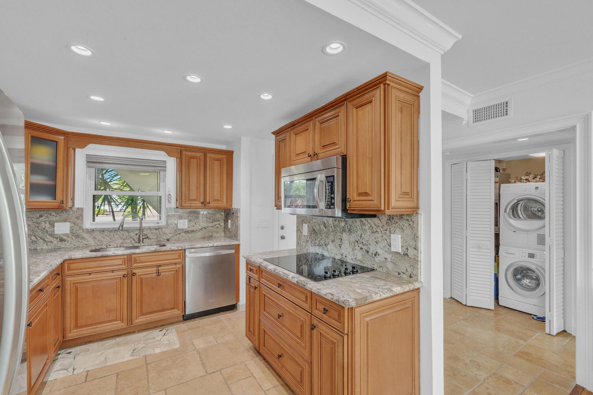 15 Kitchen