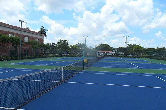 Tennis Courts/Pickle Ball