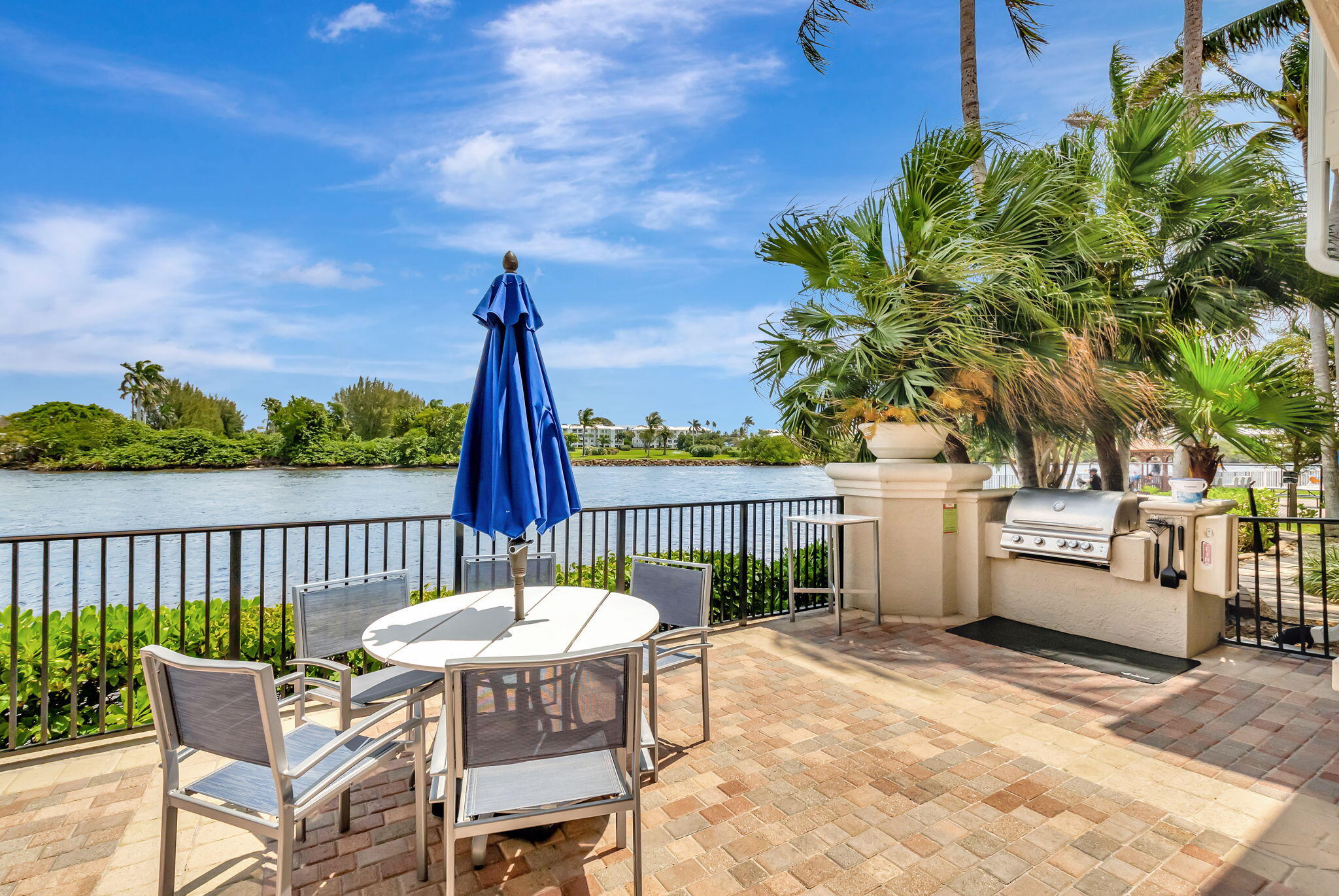 Intracoastal BBQ with Scenic Views