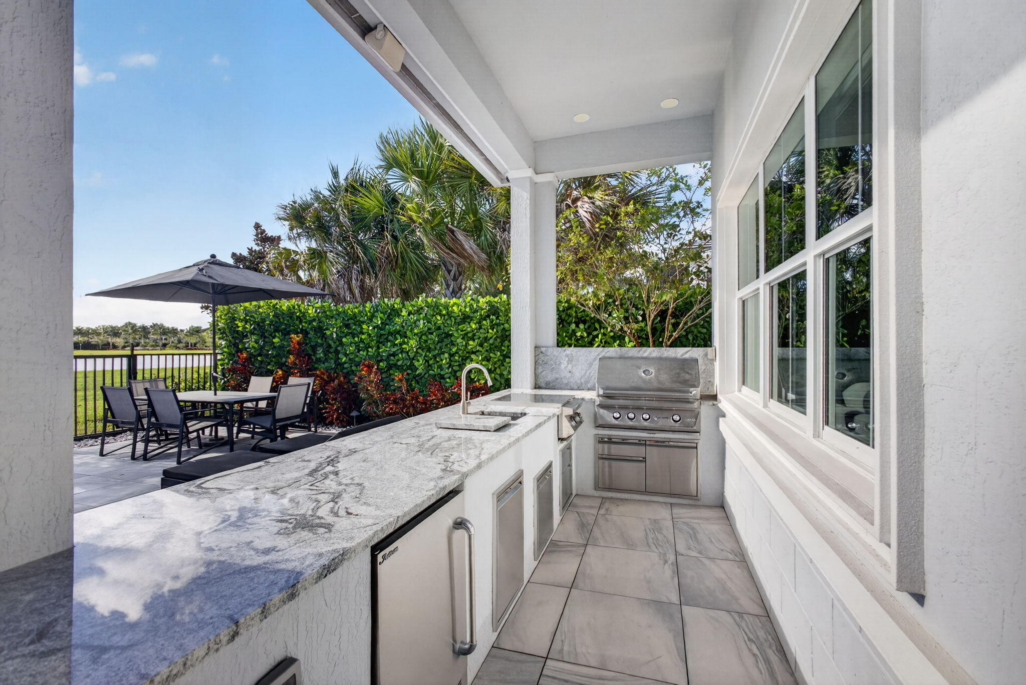 Outdoor Kitchen