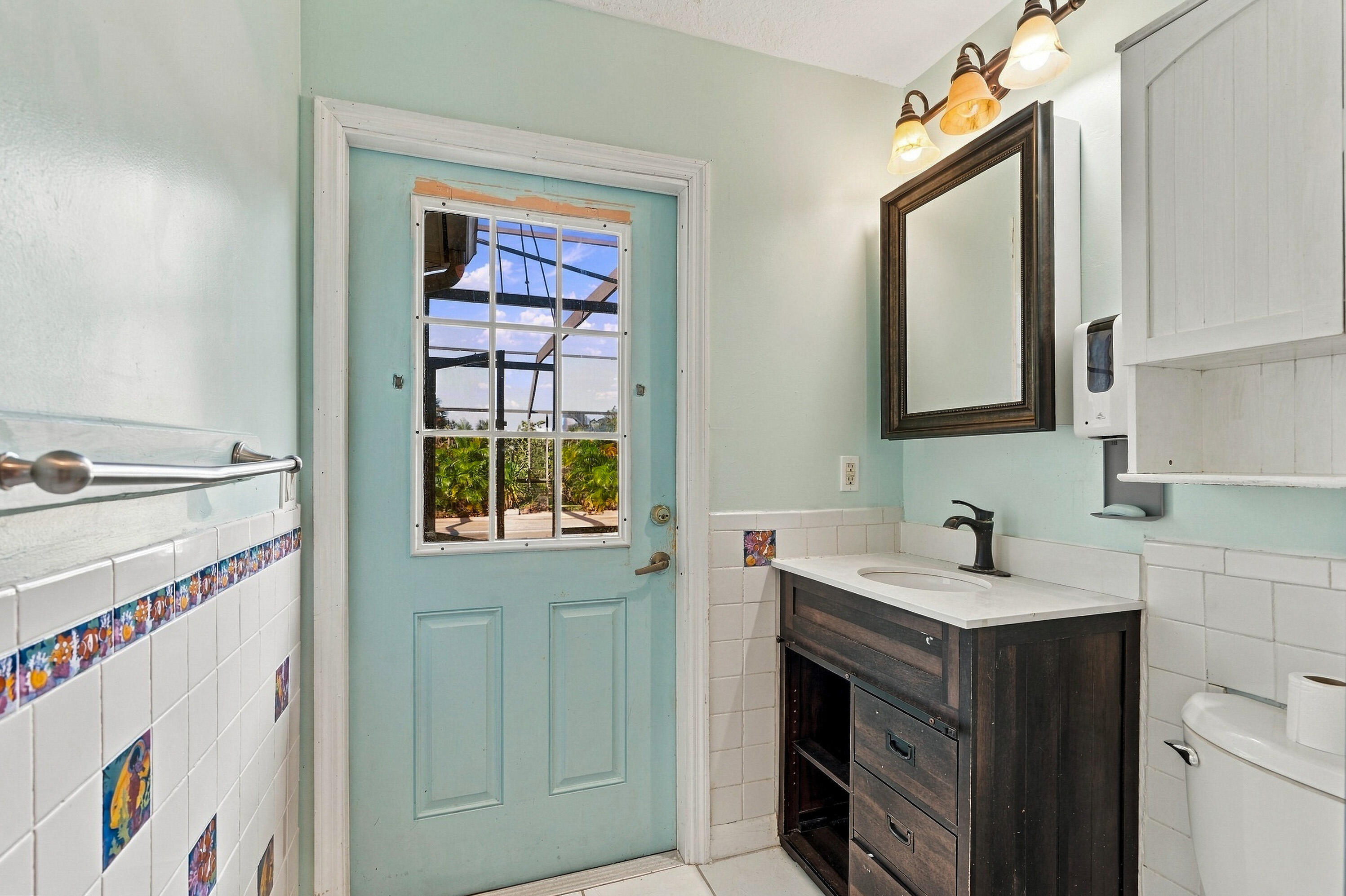 Main Floor Bathroom