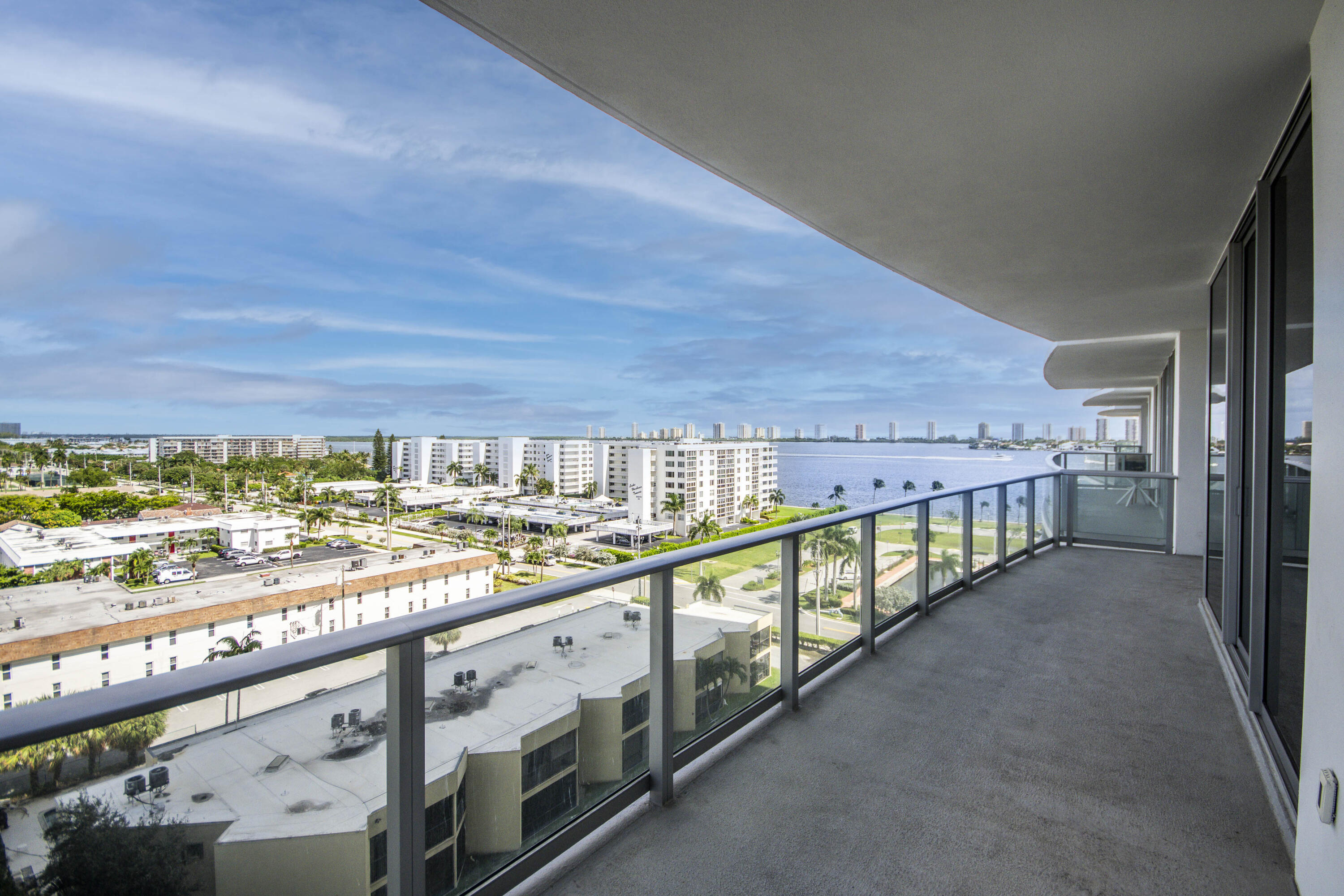 Terrace - Intracoastal View
