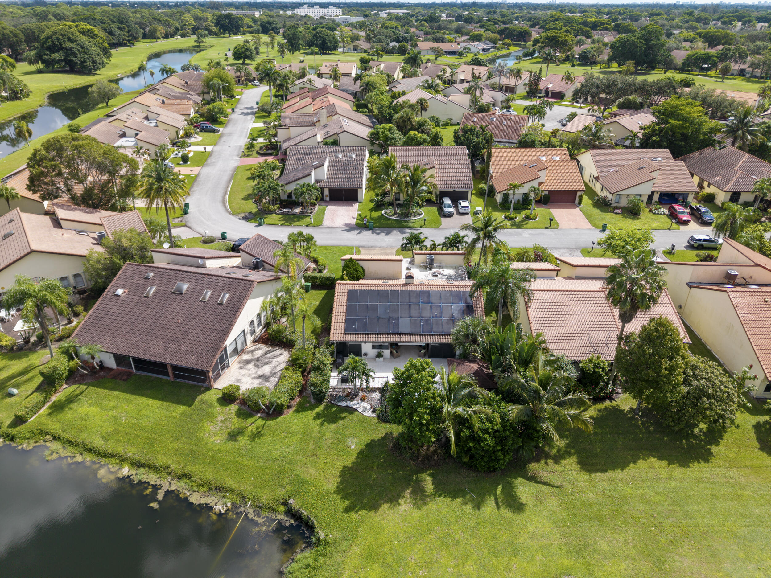 7029_Golf_Pointe_Circle-31
