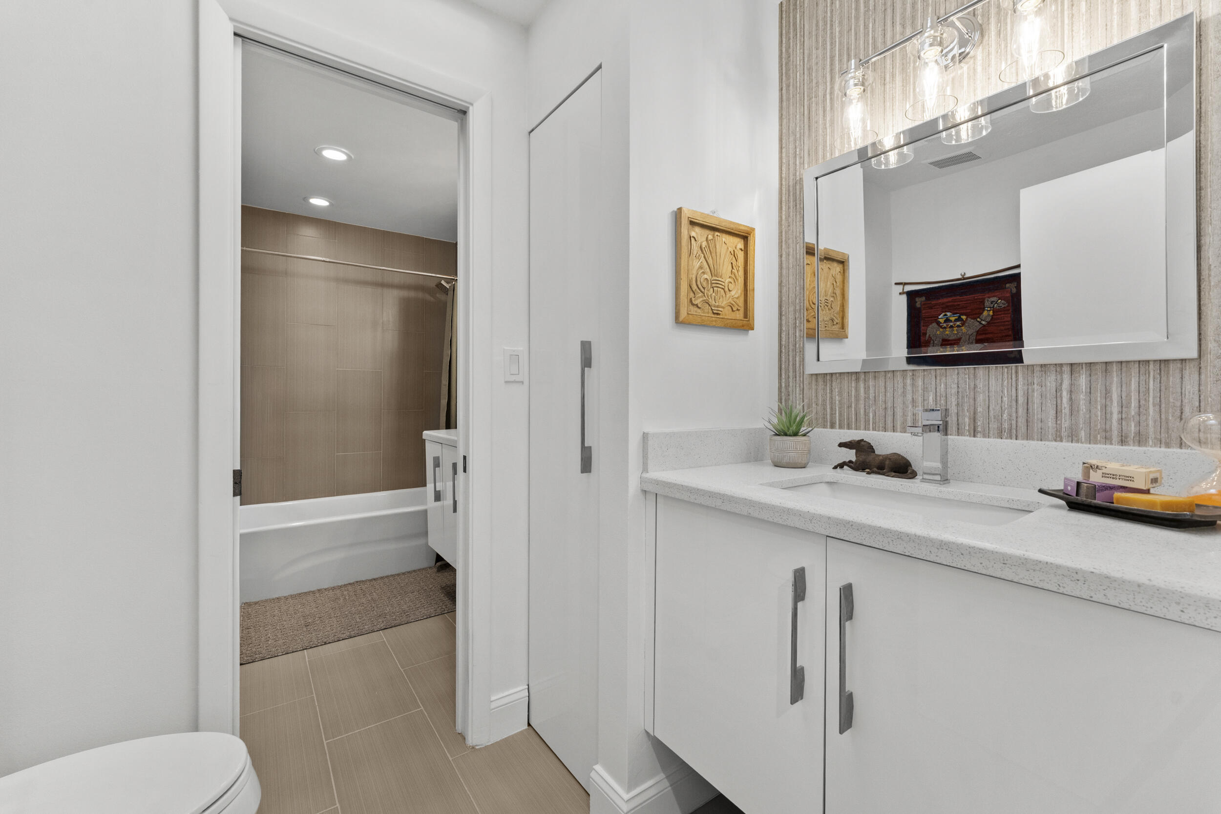 7029_Golf_Pointe_Circle-6