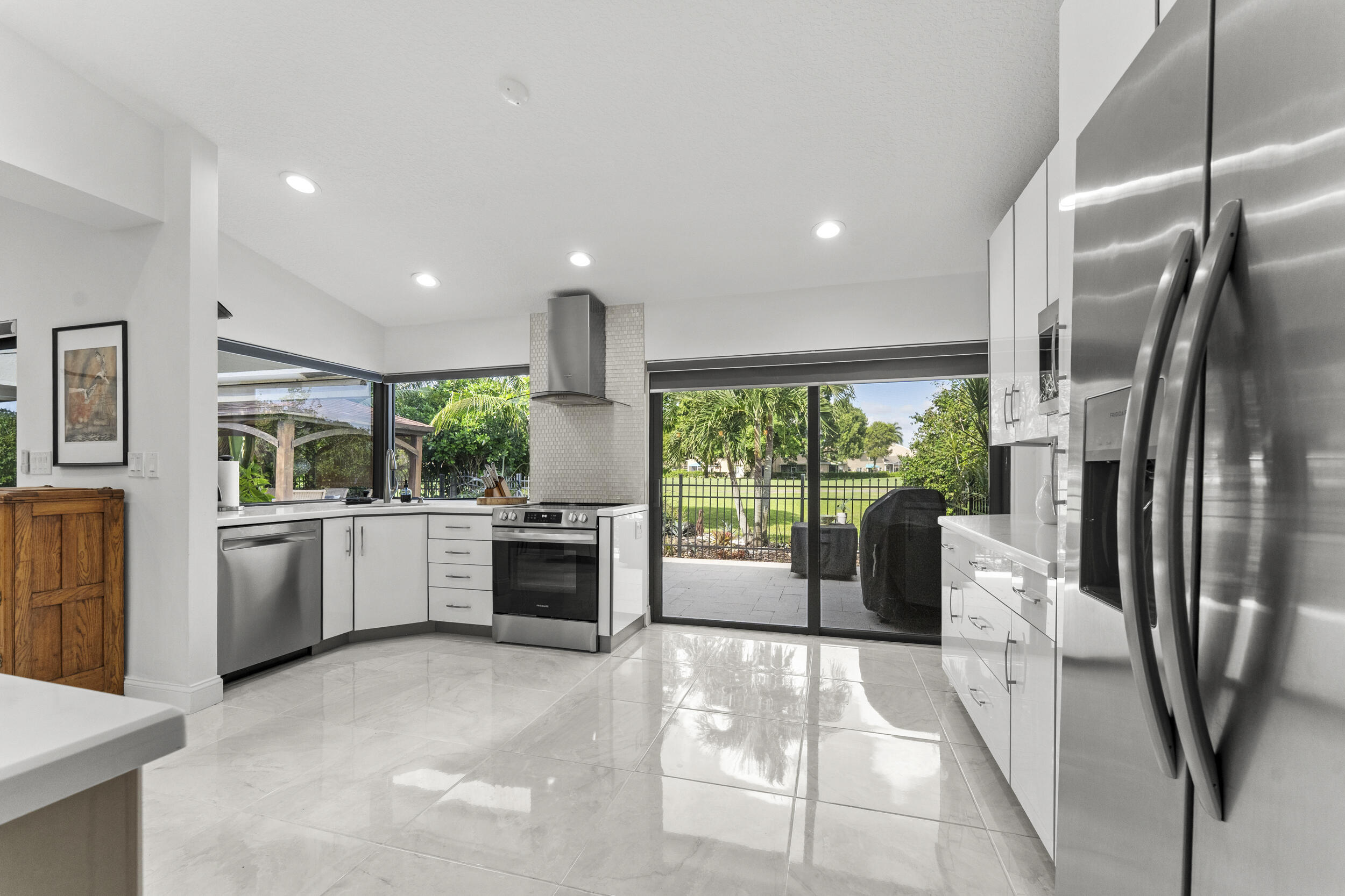7029_Golf_Pointe_Circle-19