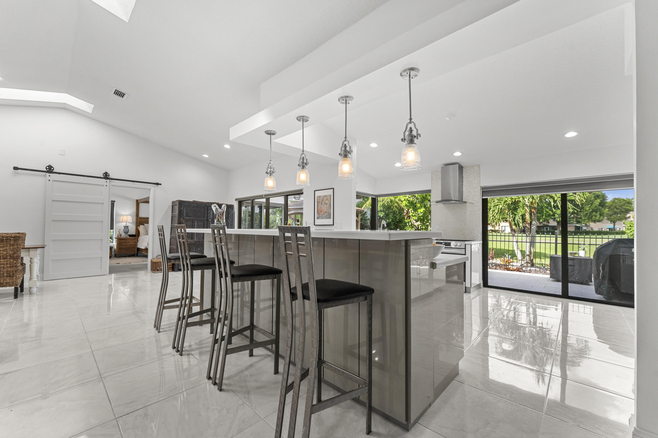 7029_Golf_Pointe_Circle-18