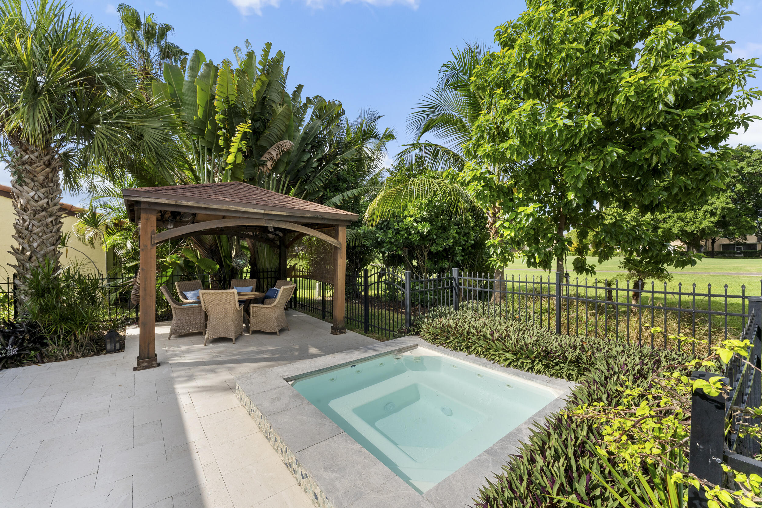 7029_Golf_Pointe_Circle-36