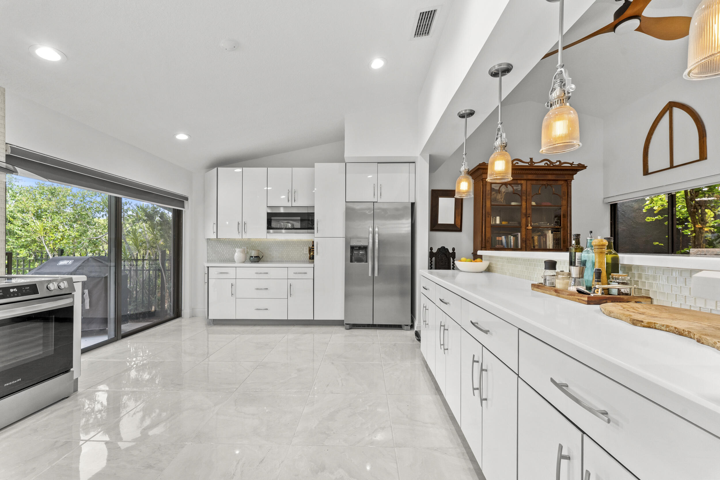 7029_Golf_Pointe_Circle-16