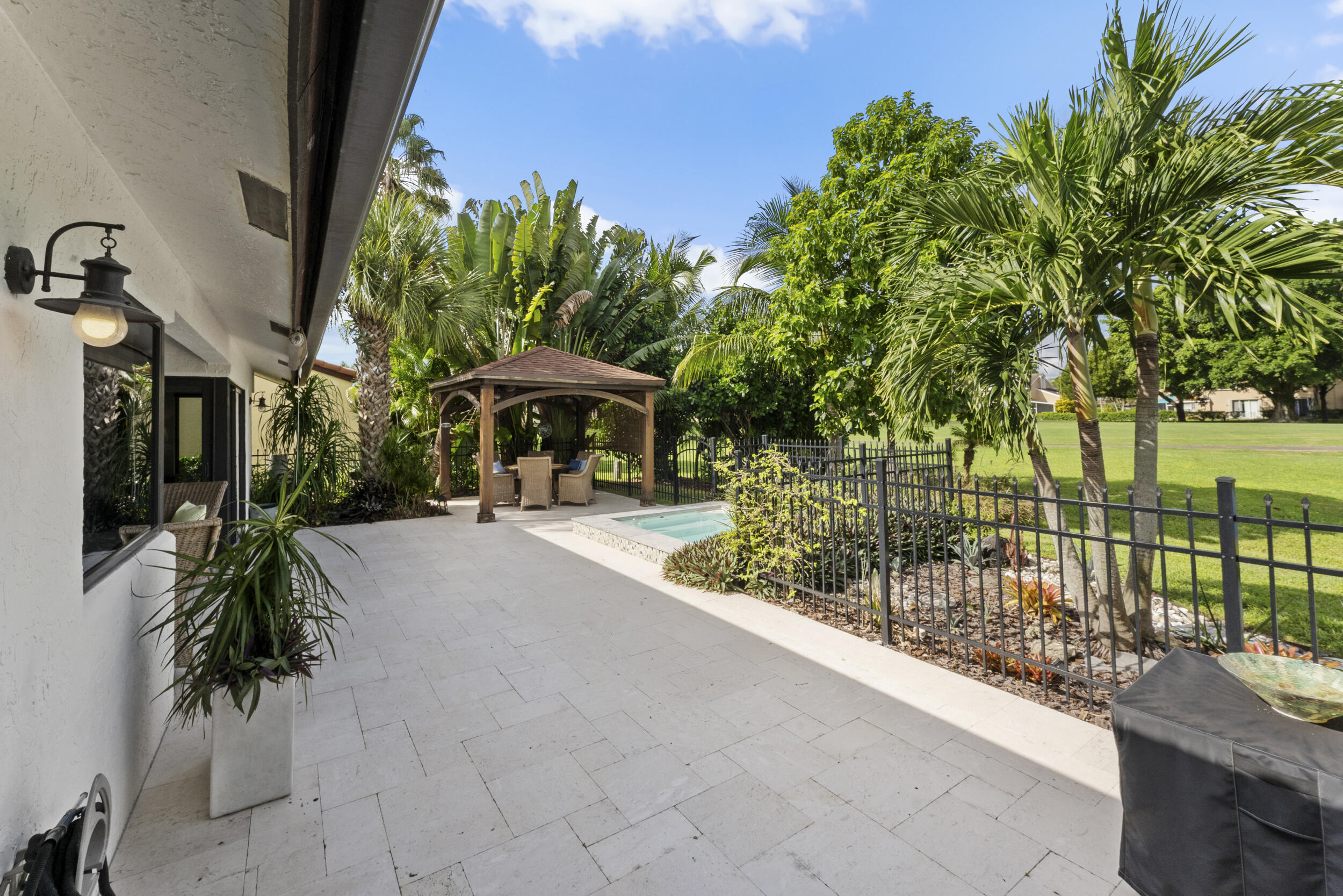 7029_Golf_Pointe_Circle-39