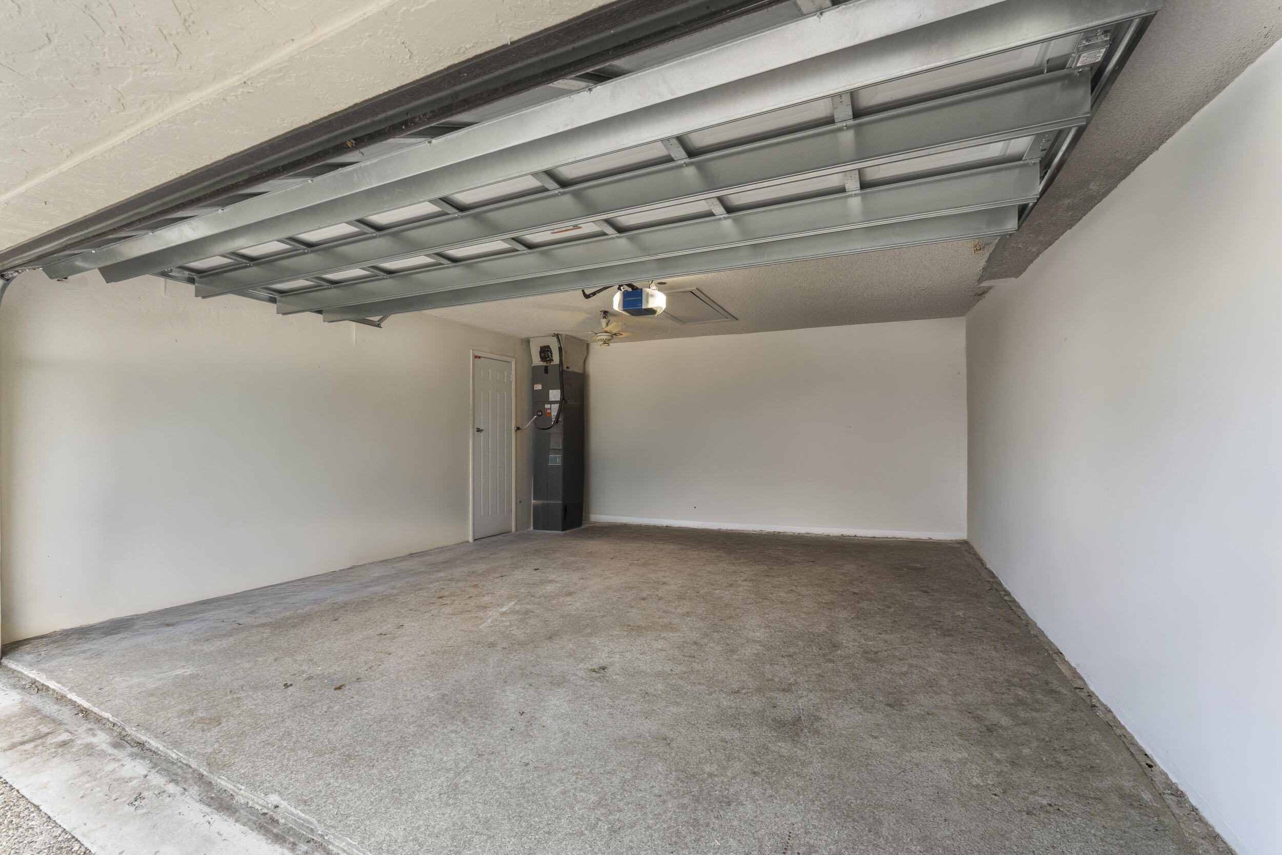 7029_Golf_Pointe_Circle-41