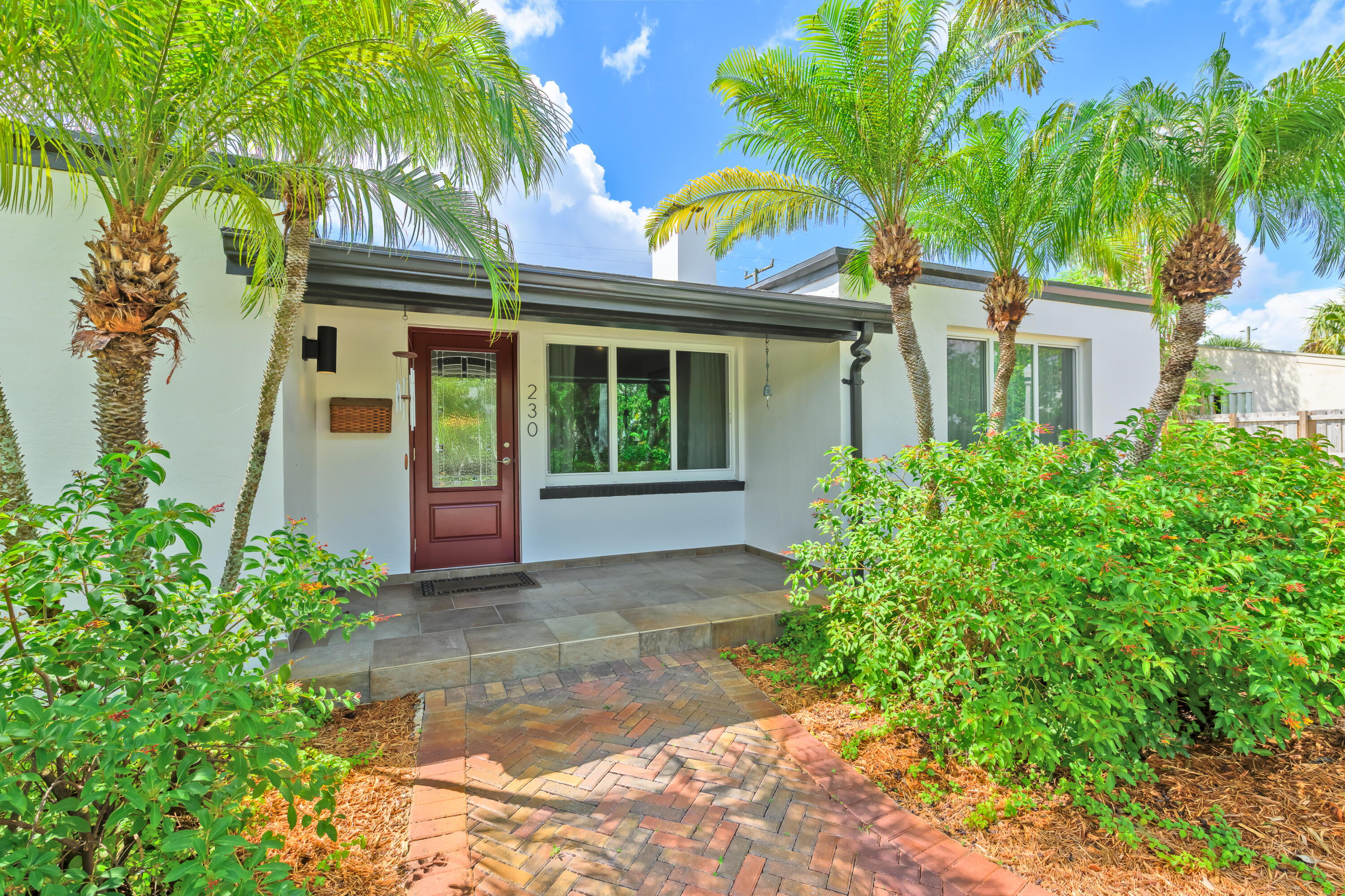 17 - Front Entry