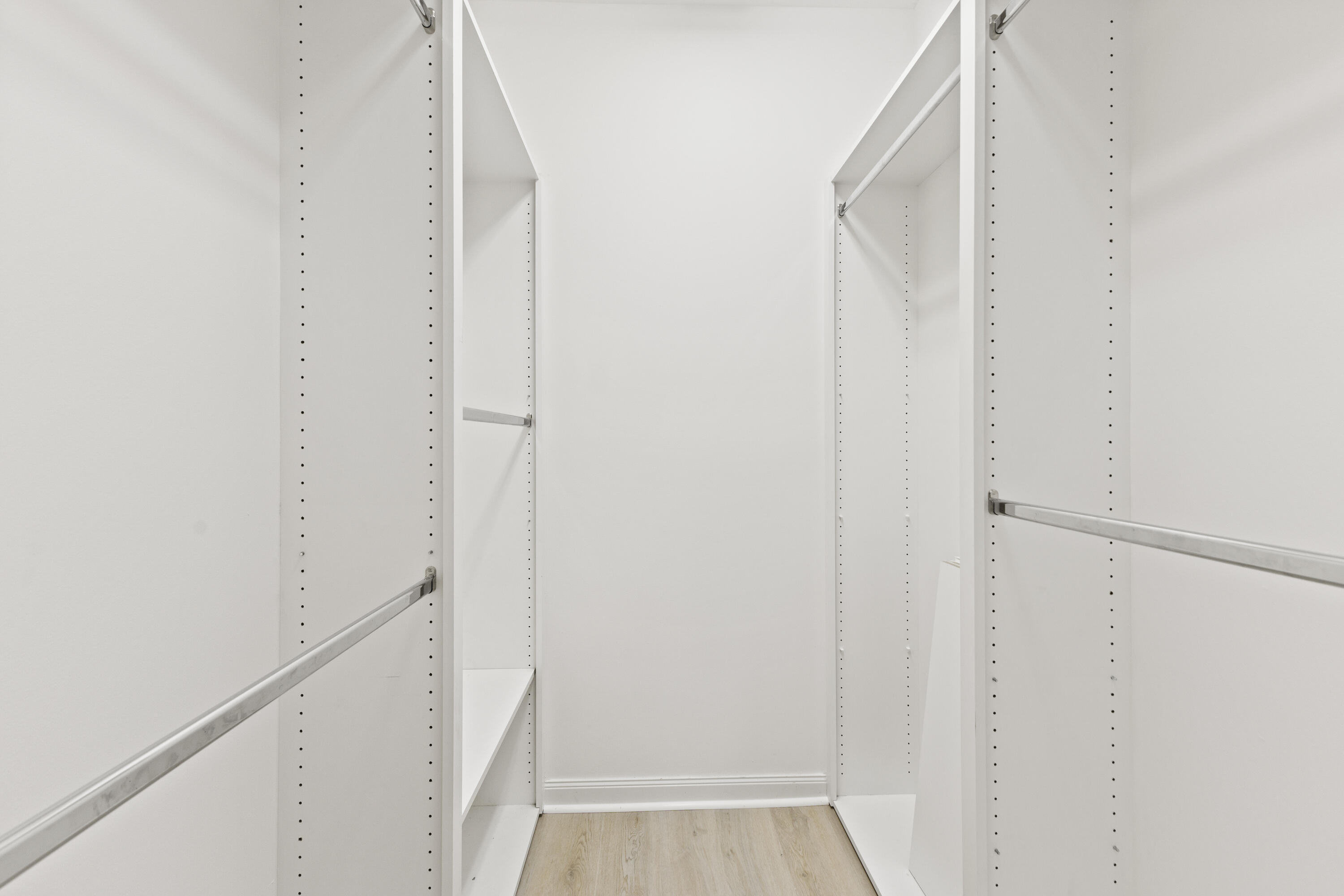 2nd Bedroom closet