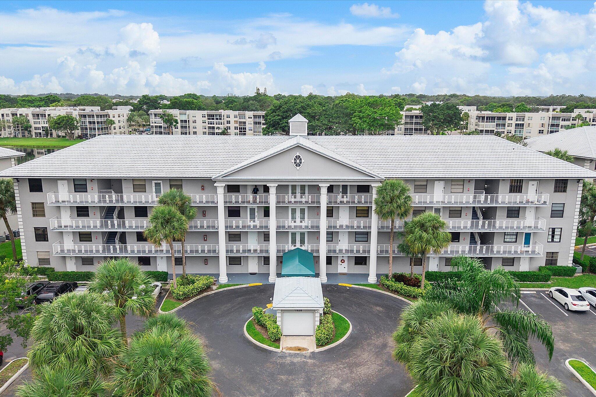 01-1528 Whitehall Drive_001