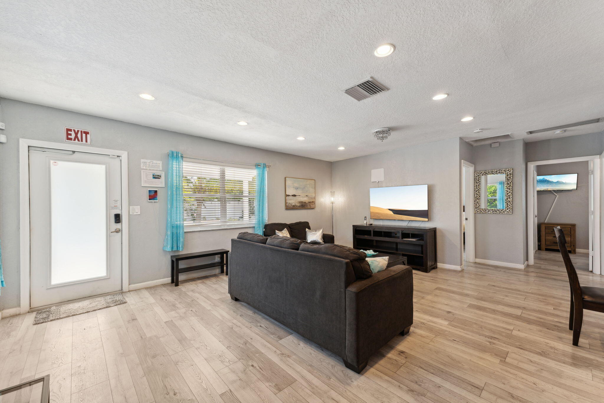 15-web-or-mls-DSC04877 15-web-or-mls-DSC04877