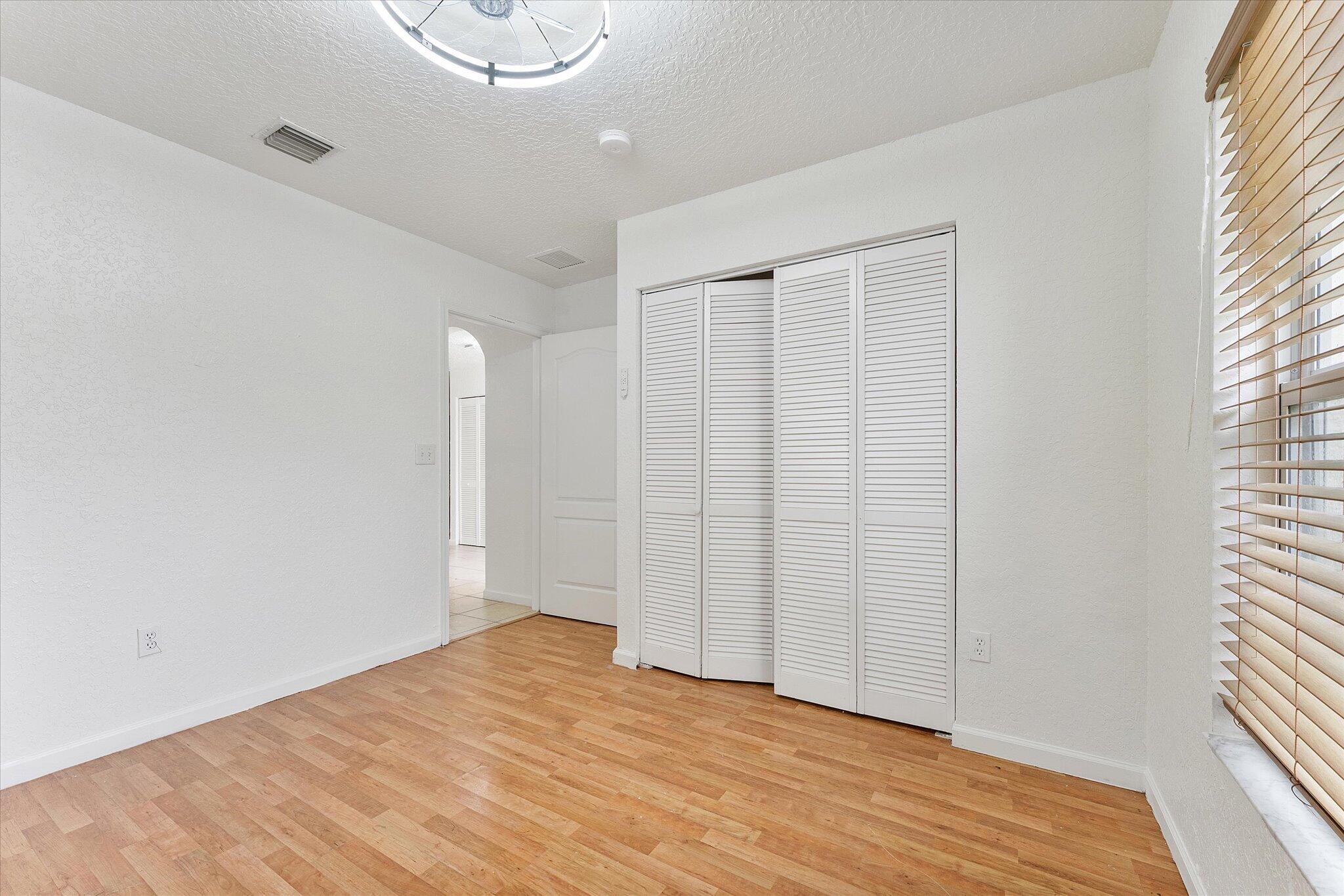 13-2212 NW 9th Ct_013