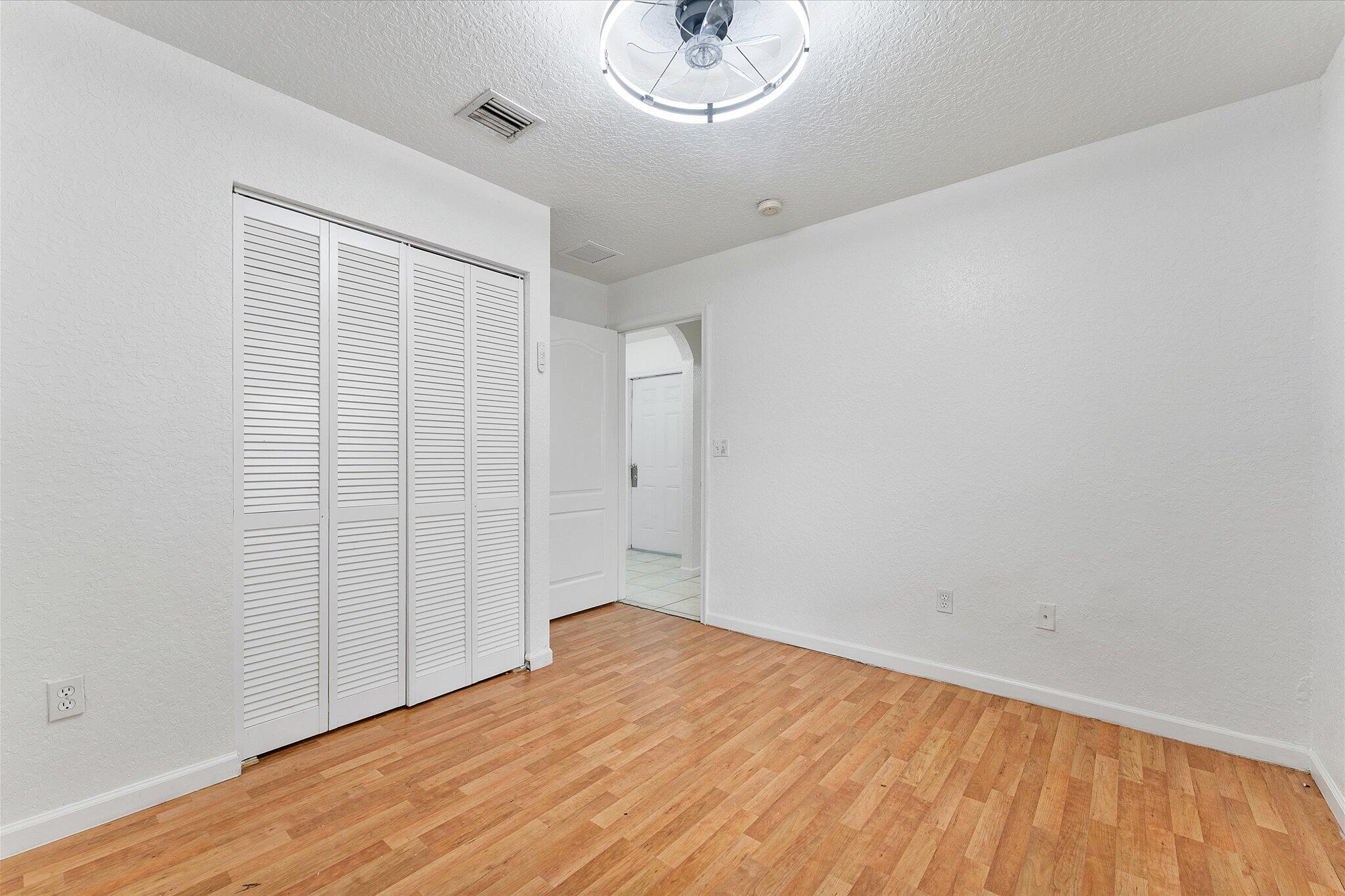 16-2212 NW 9th Ct_016
