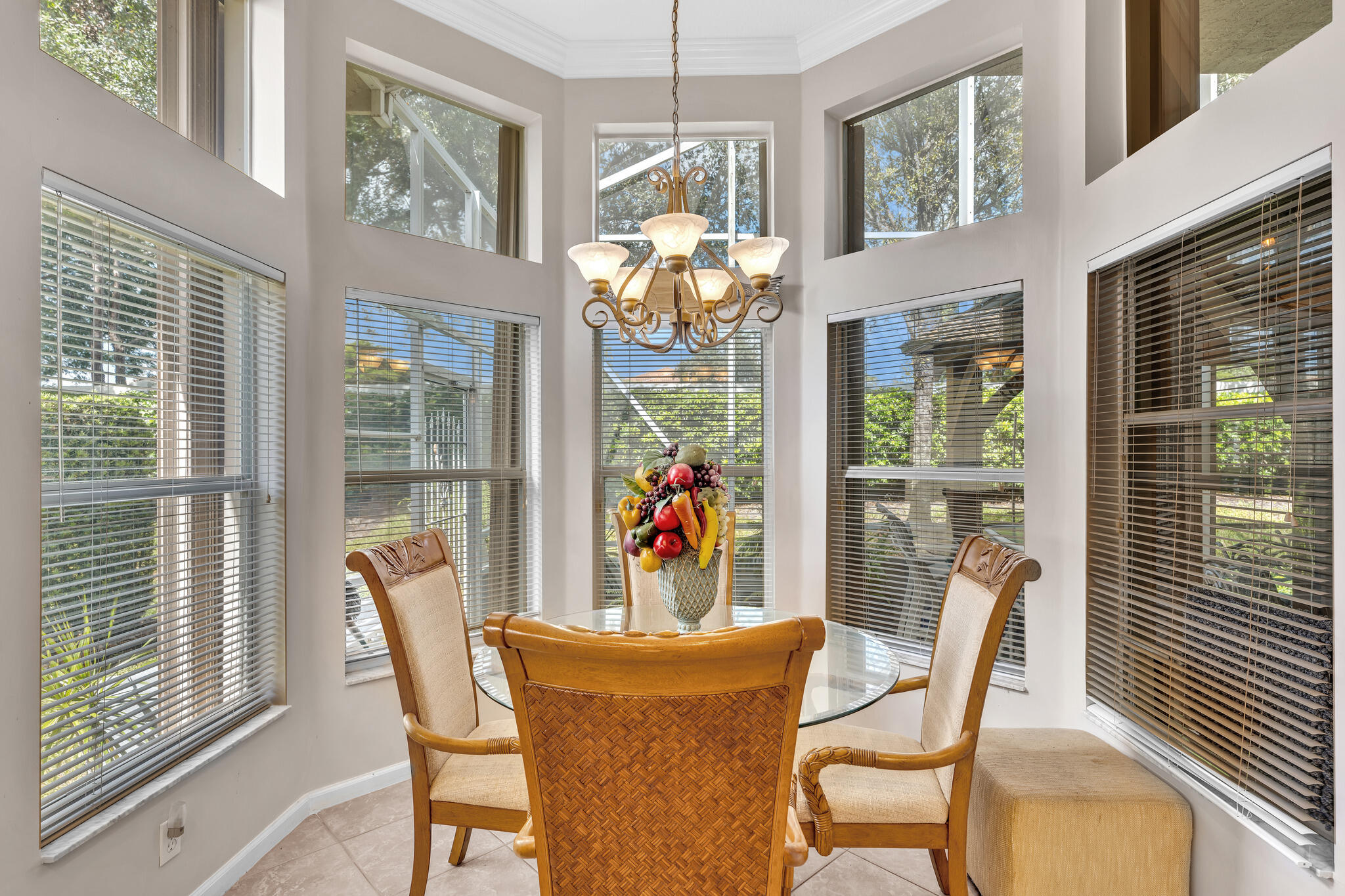 Breakfast Area Breakfast Area