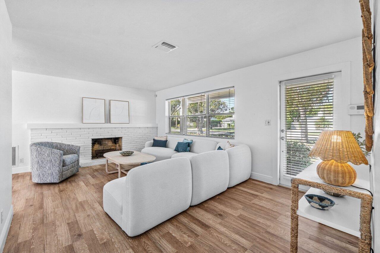 006-240ForestHillBoulevard-WestPalmBeach