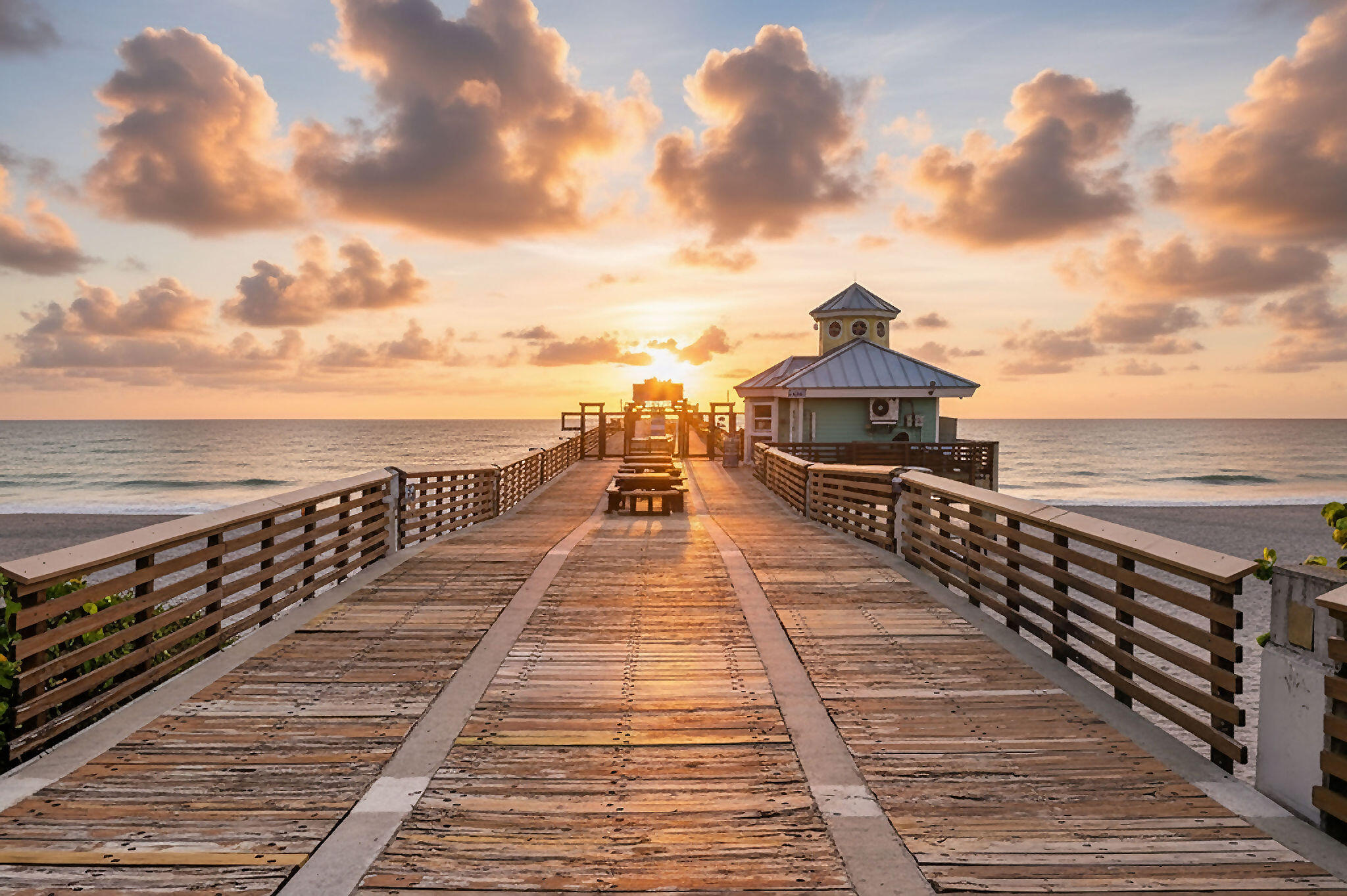 JunoBeachPierSunrise02