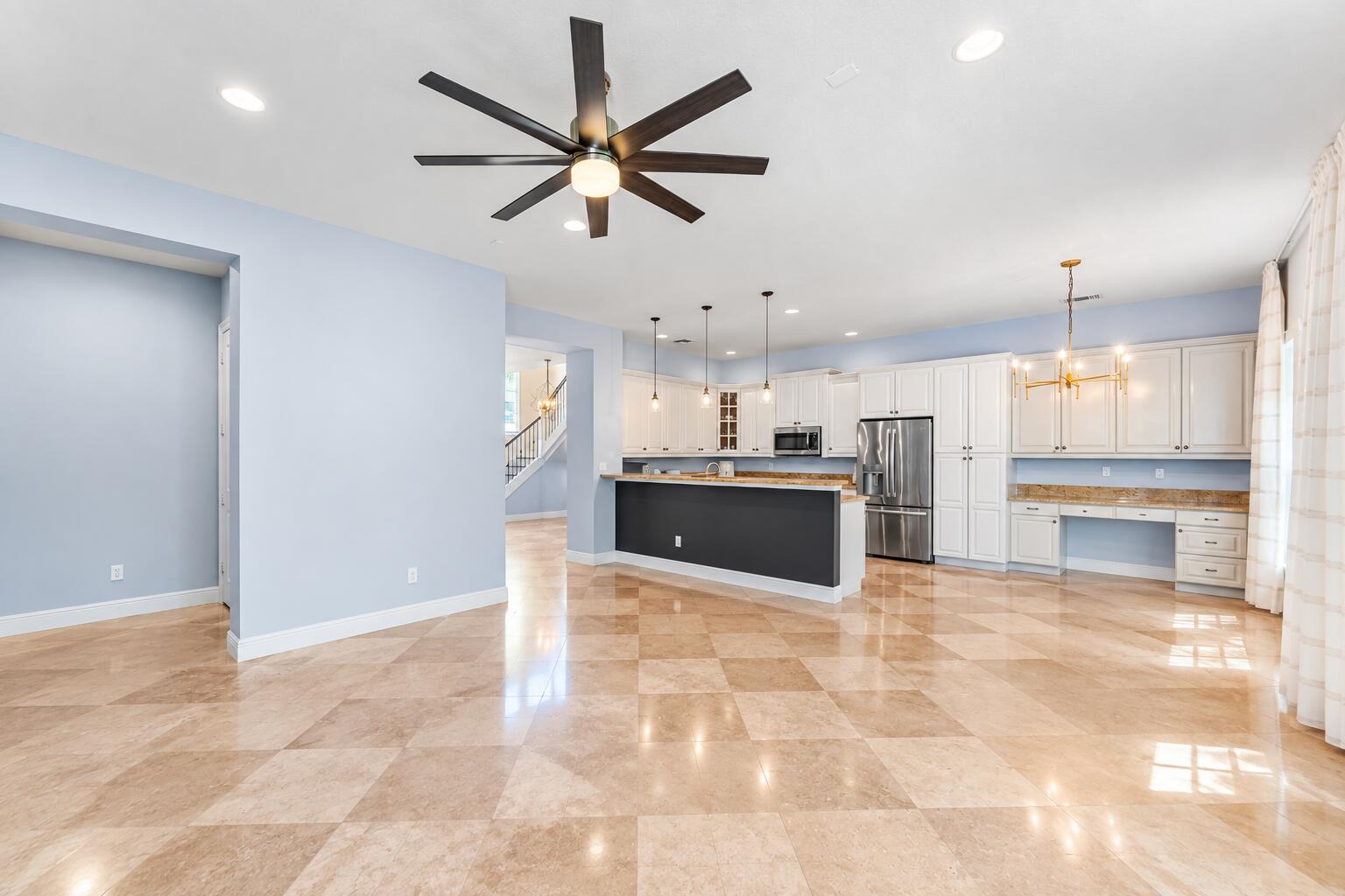 Bright Modern Open-Concept Kitchen