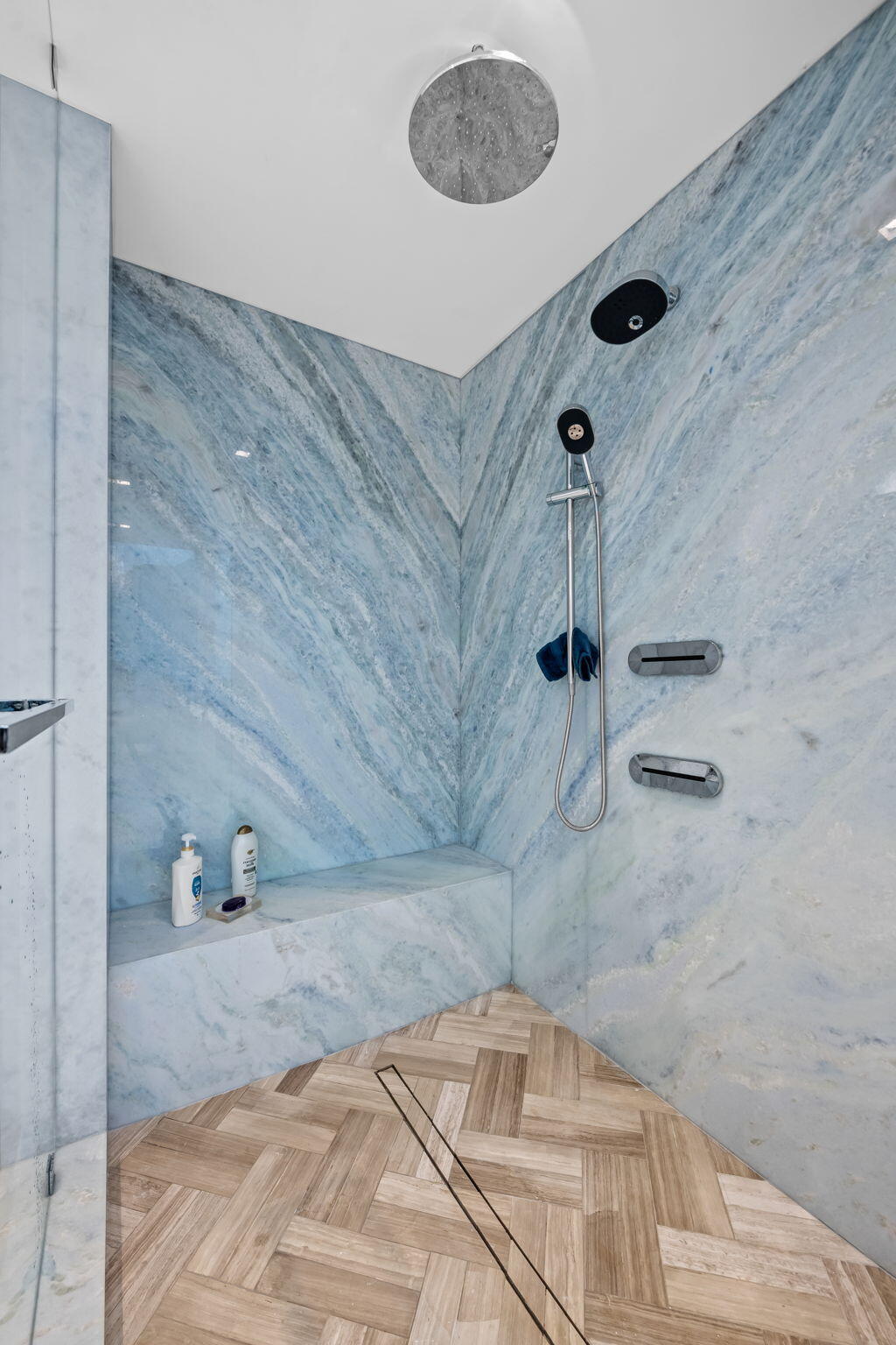 Owner's suite shower