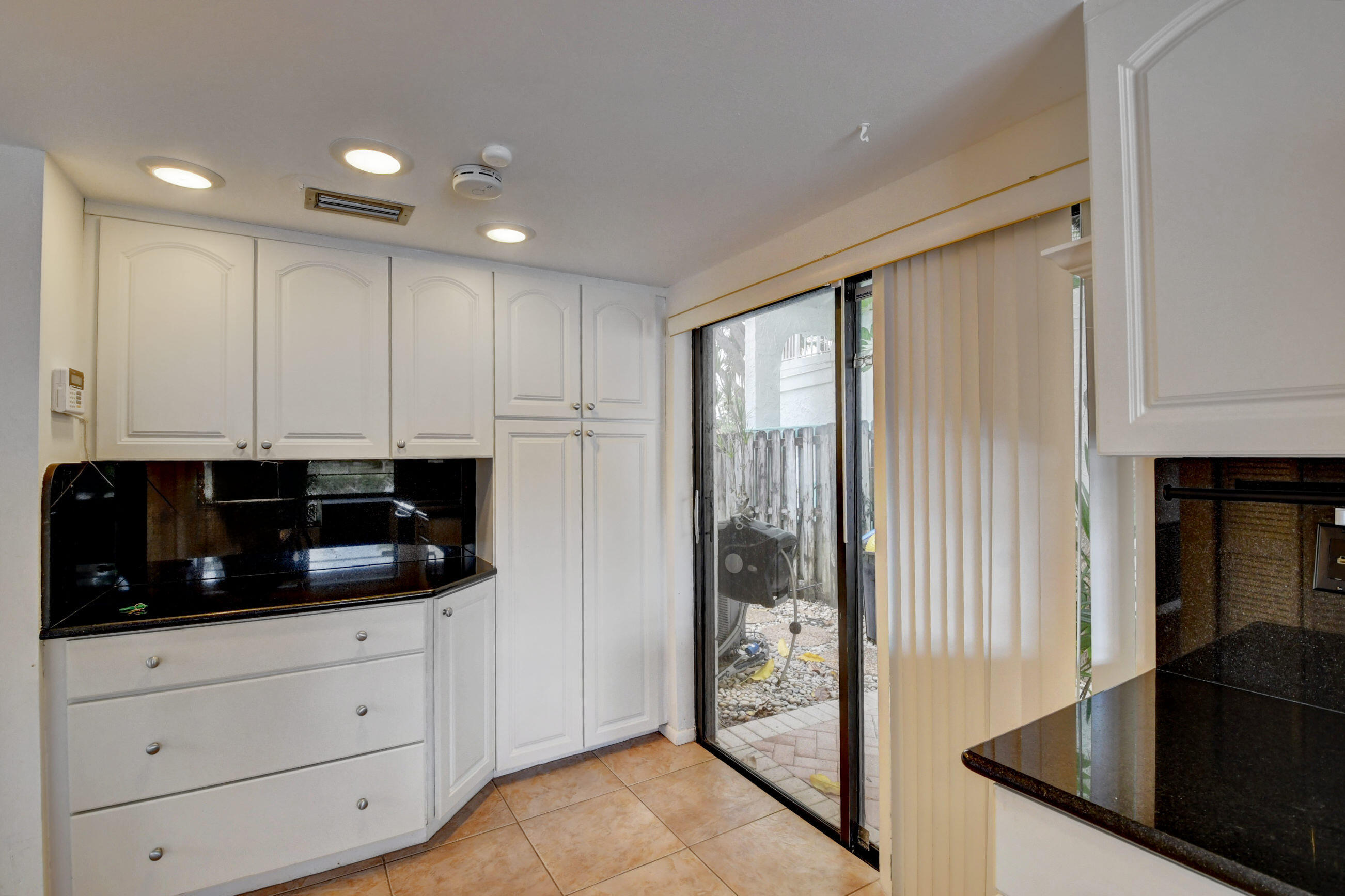 Bright Kitchen with lots of counterspace