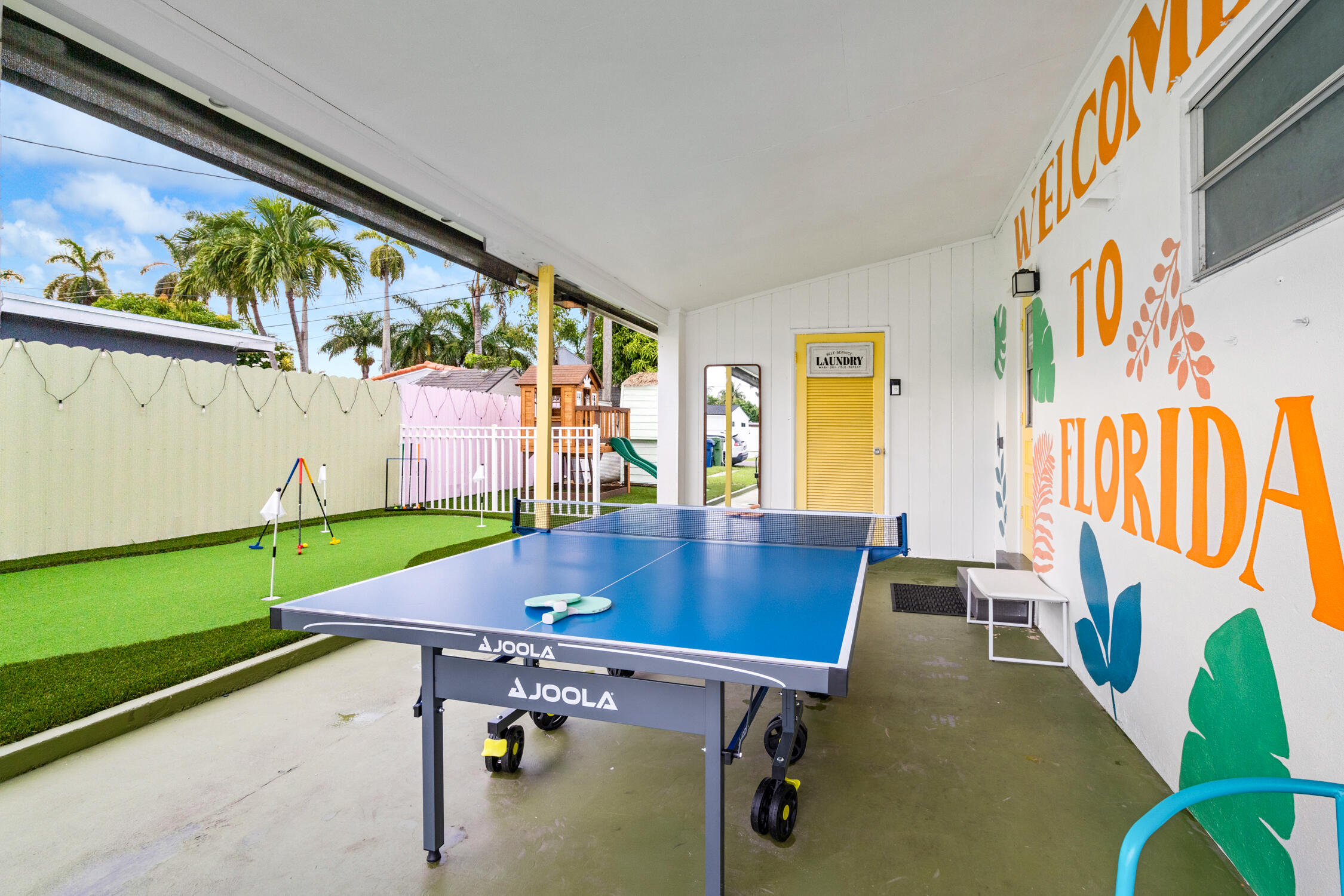 Hallandale Sunshine - Pingpong table