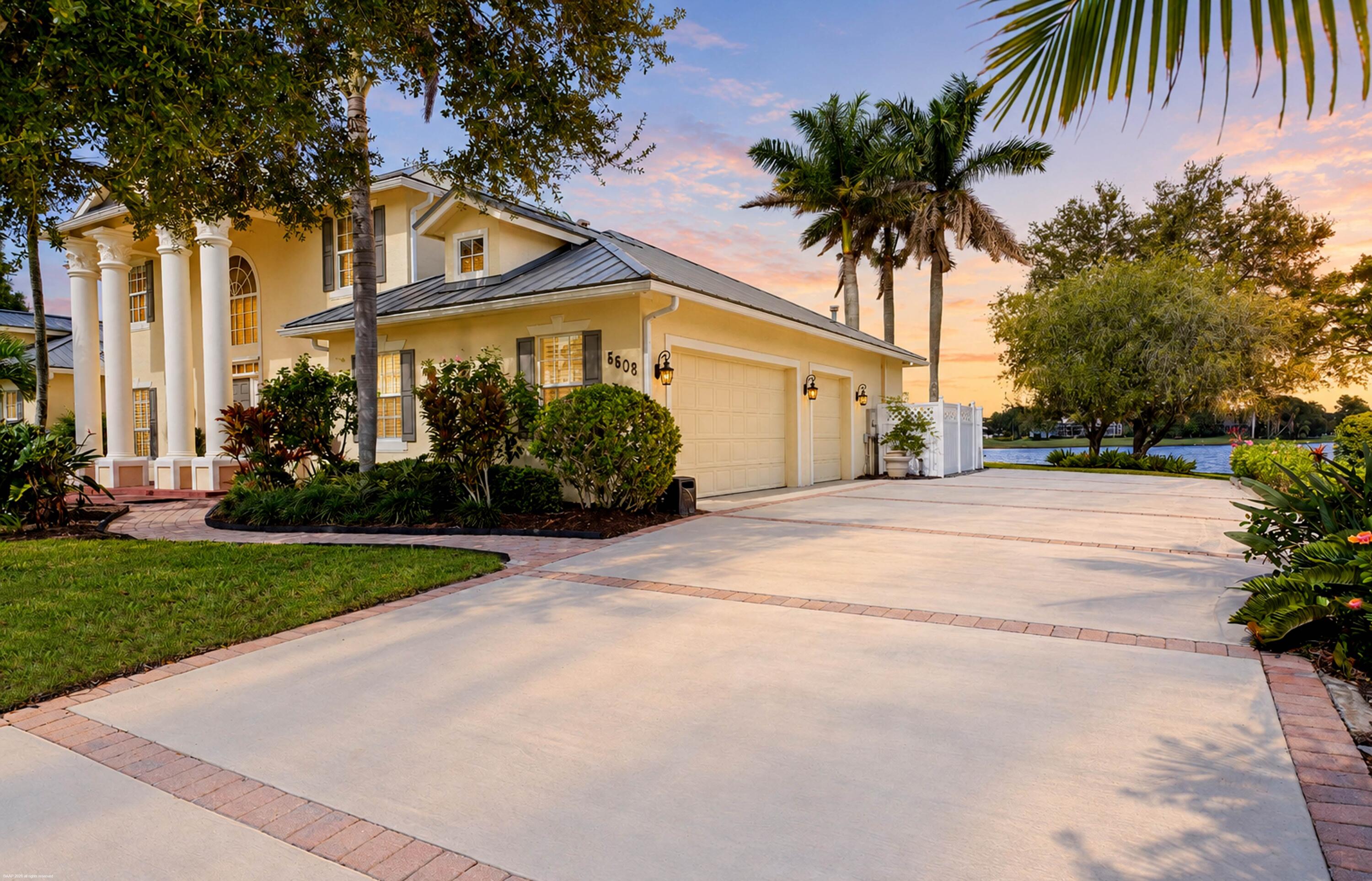 5508 SW Orchid Bay Dr 010
